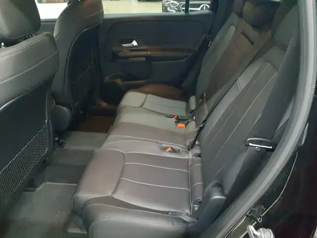 Mercedes-Benz GLB view 13