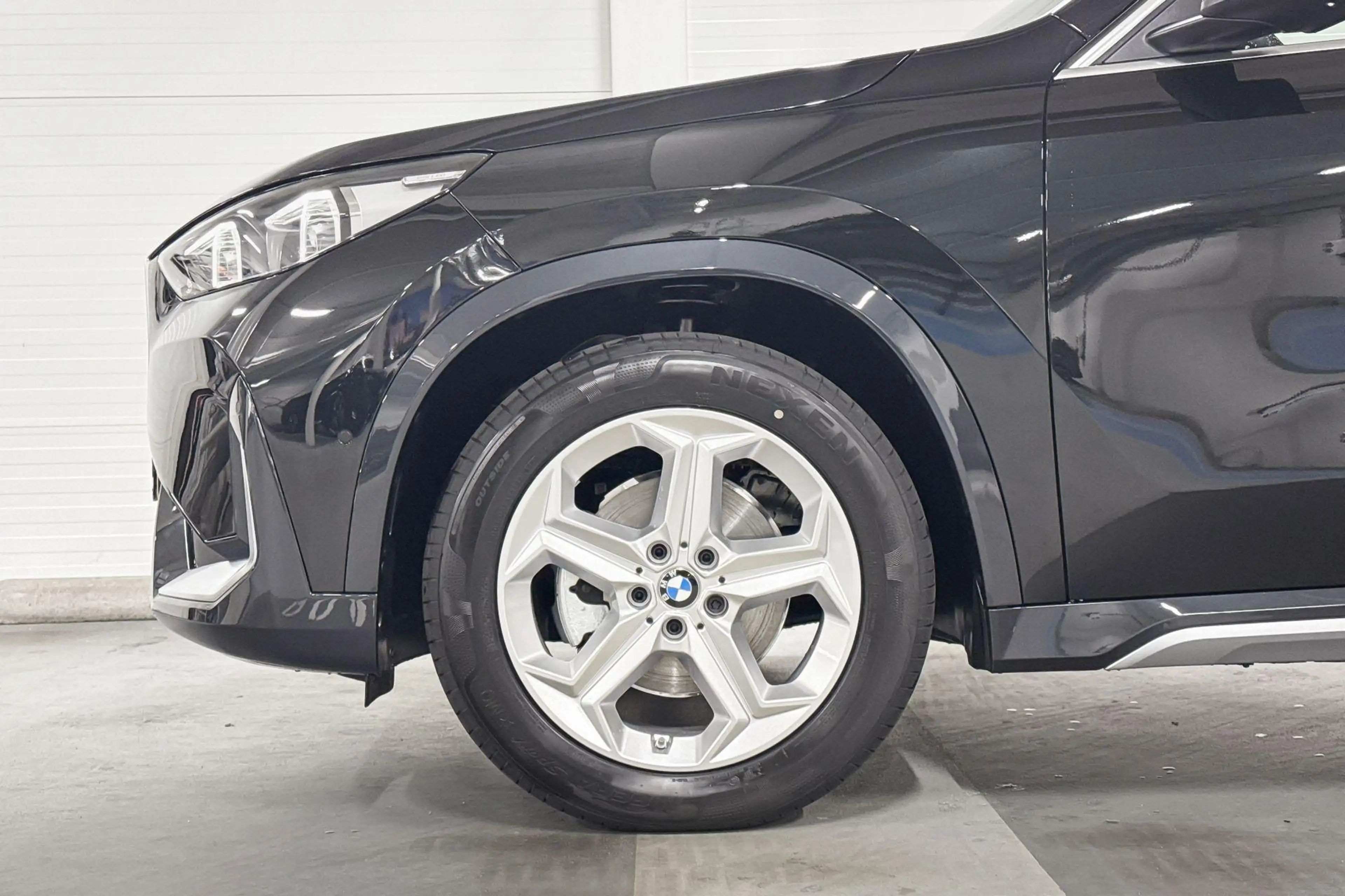 BMW iX1 eDrive20 | Pure Edition | xLine | Premium Pack | A — photo 4