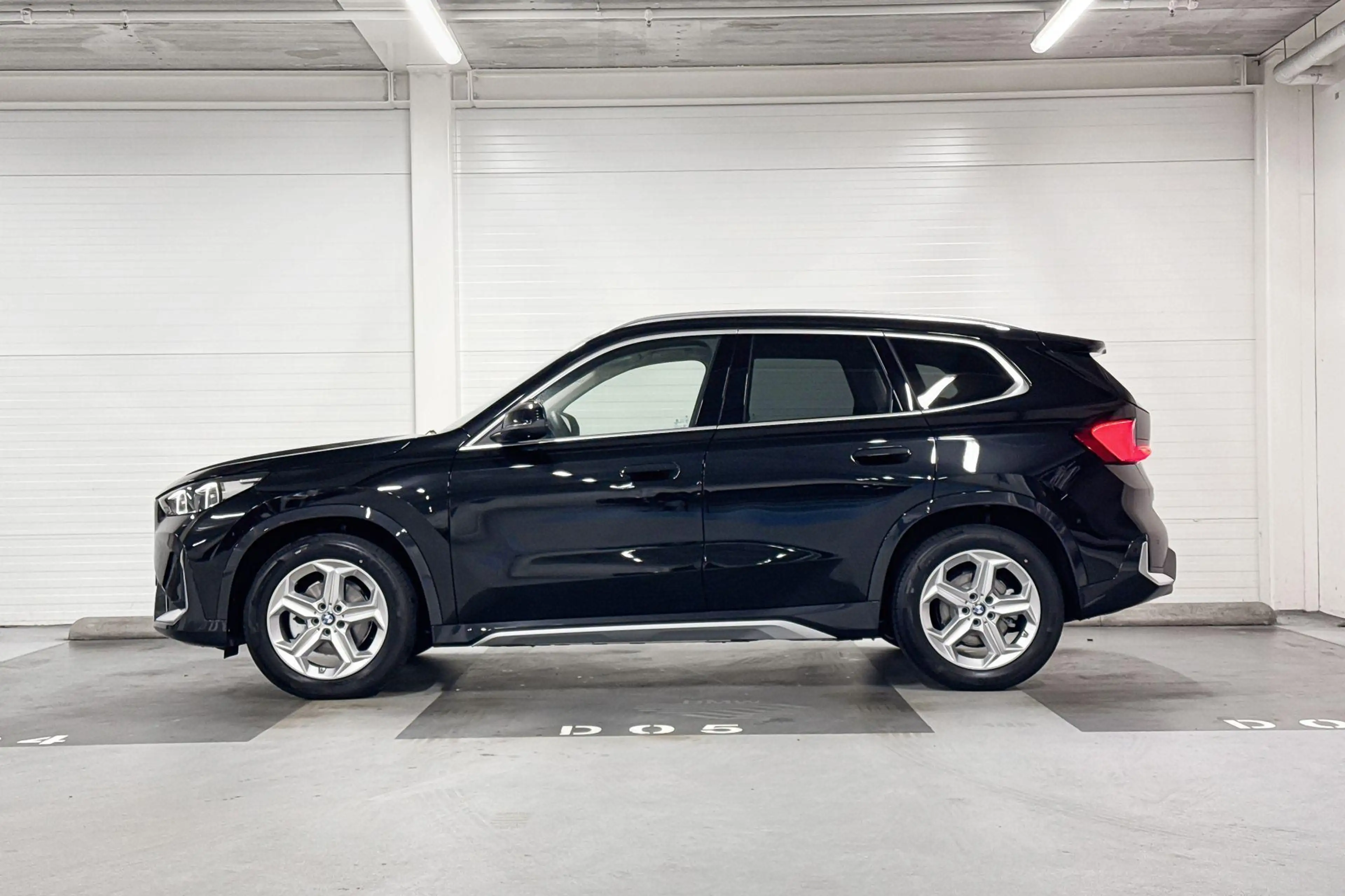BMW iX1 eDrive20 | Pure Edition | xLine | Premium Pack | A — photo 2