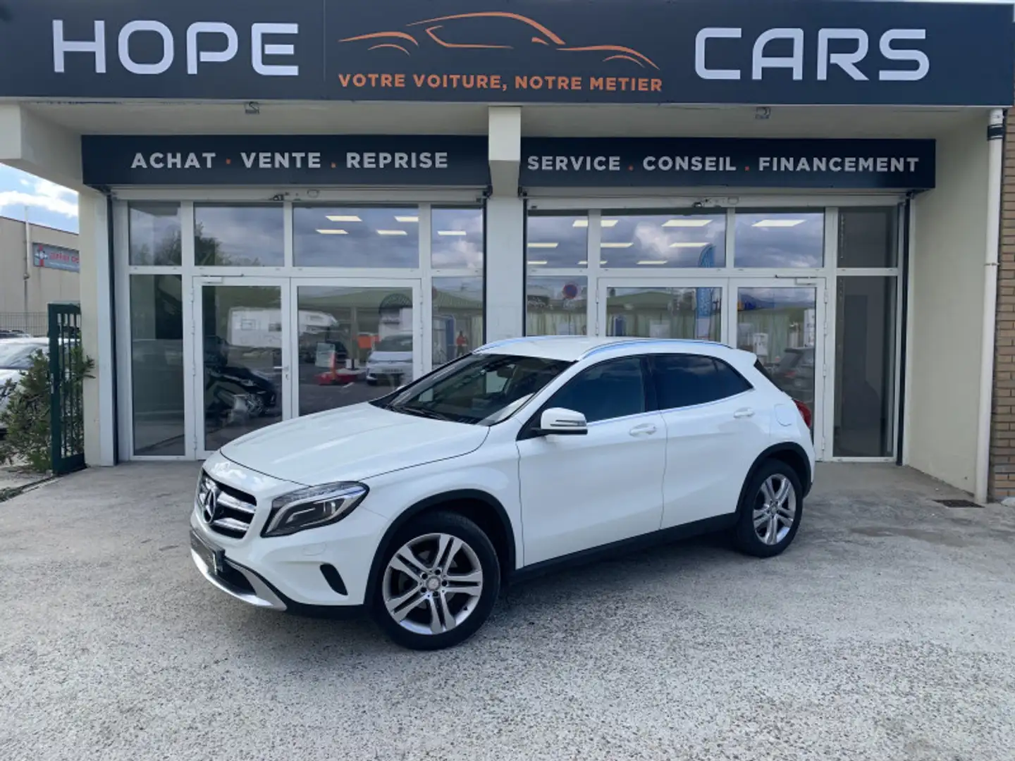 Mercedes-Benz GLA 200 200 D BUSINESS EXECUTIVE 7G-DCT - 1