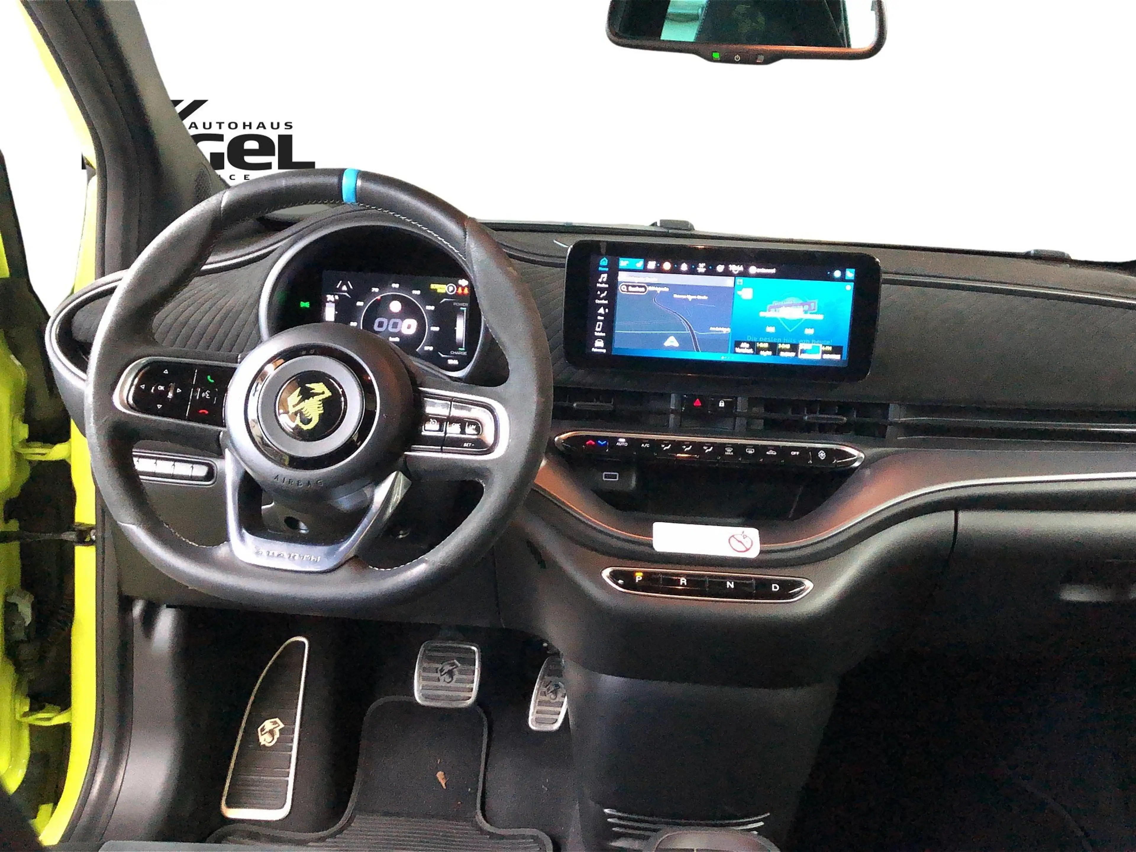 Abarth 500e Scorpionissima 42 kWh 155 PS inkl. Winterräder Alu — photo 9