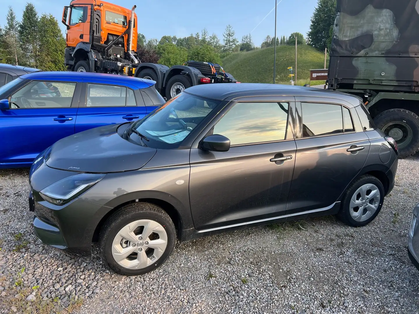 Suzuki Swift 1.2 Hybrid Allgrip MT Comfort#SOFORT VERFÜGBAR Gris - 1