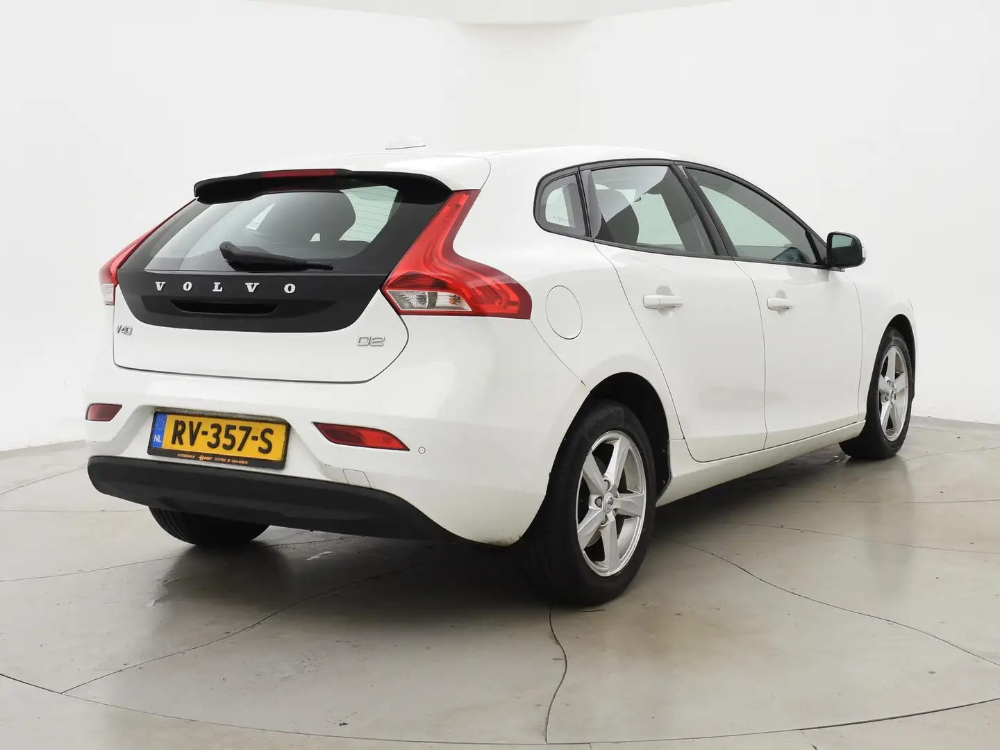 Volvo V40 2.0 D2 120 PK EURO 6 + NAVIGATIE Volvo V40 2.0 D2 Wit - 2