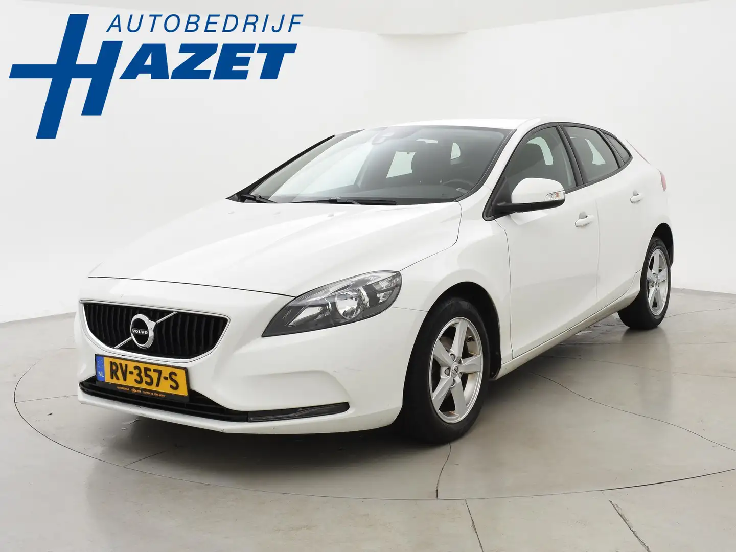 Volvo V40 2.0 D2 120 PK EURO 6 + NAVIGATIE Volvo V40 2.0 D2 Wit - 1