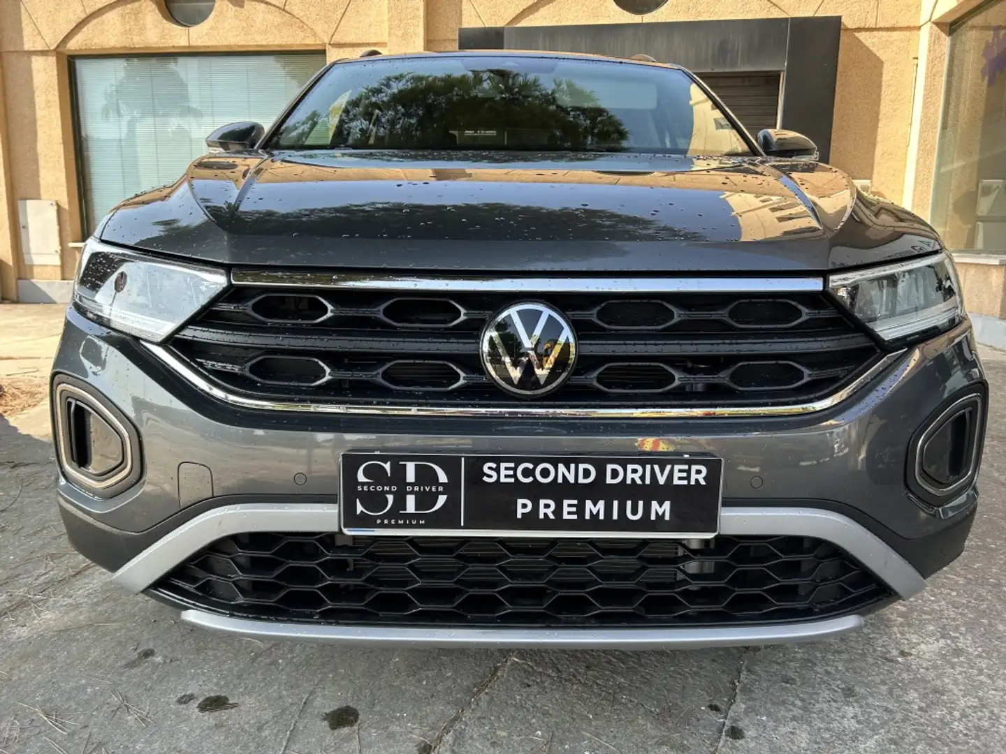 Volkswagen T-Roc 2.0TDI Life 85kW Gris - 1