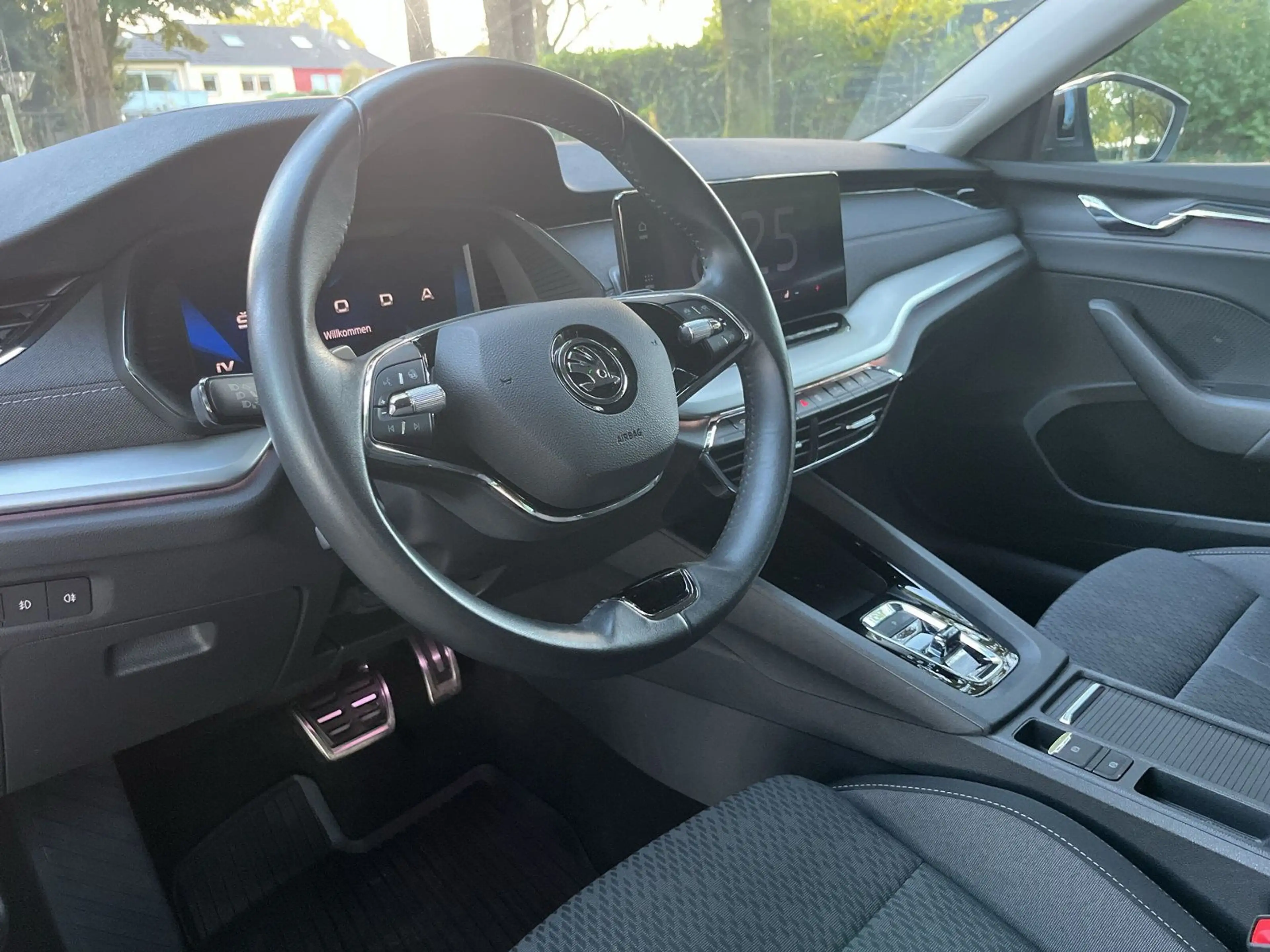 Skoda Octavia Combi Style 1.4 TSI iV DSG StdHz./Headup — photo 12