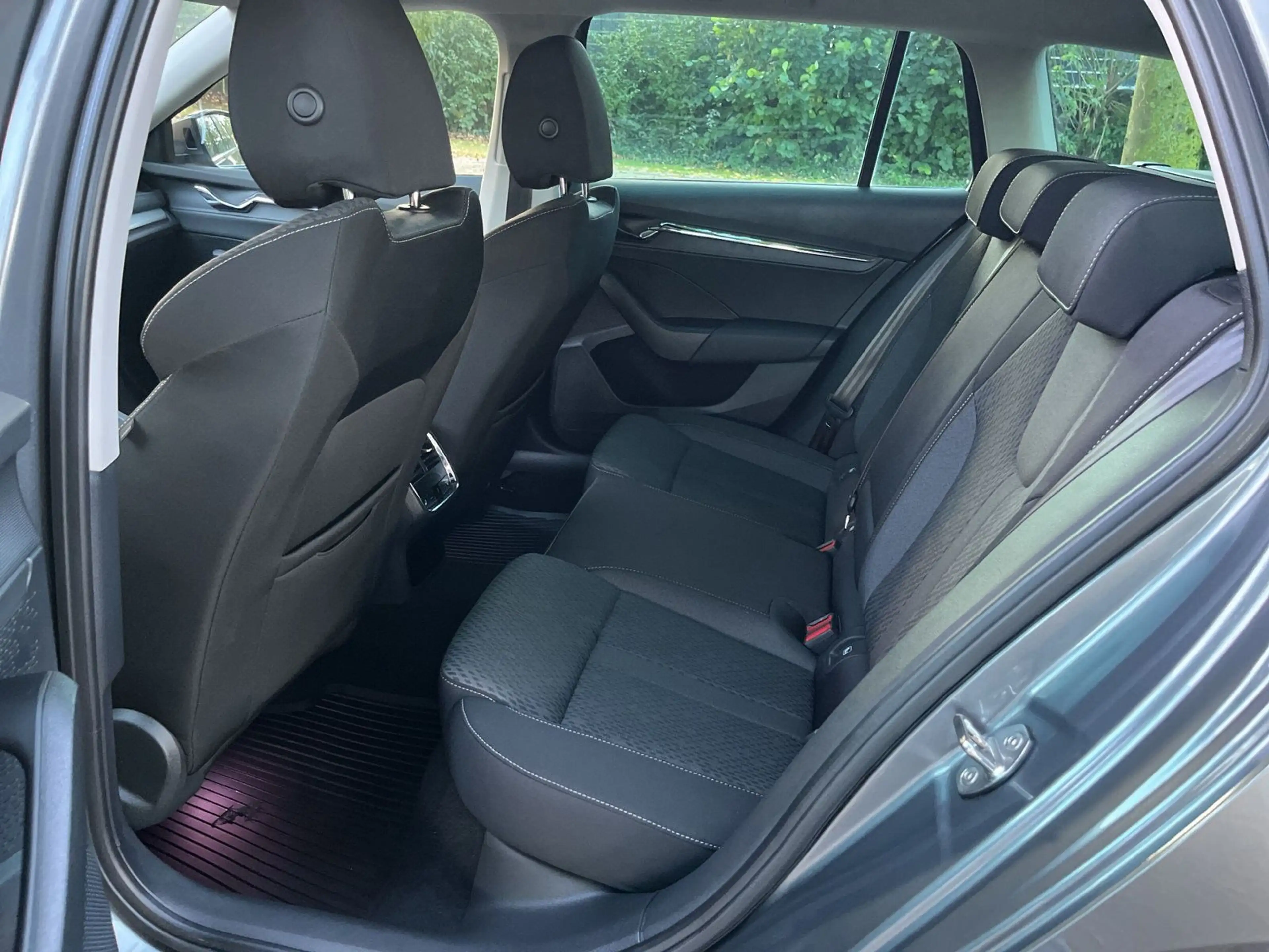 Skoda Octavia Combi Style 1.4 TSI iV DSG StdHz./Headup — photo 10