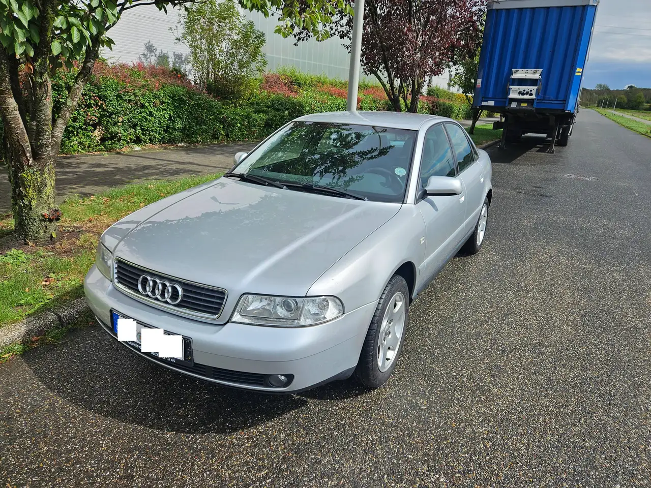 Audi A4B5 Facelift 1,8 125 PS Automatik Bj 2000 Tüv 11.2027, foto 1