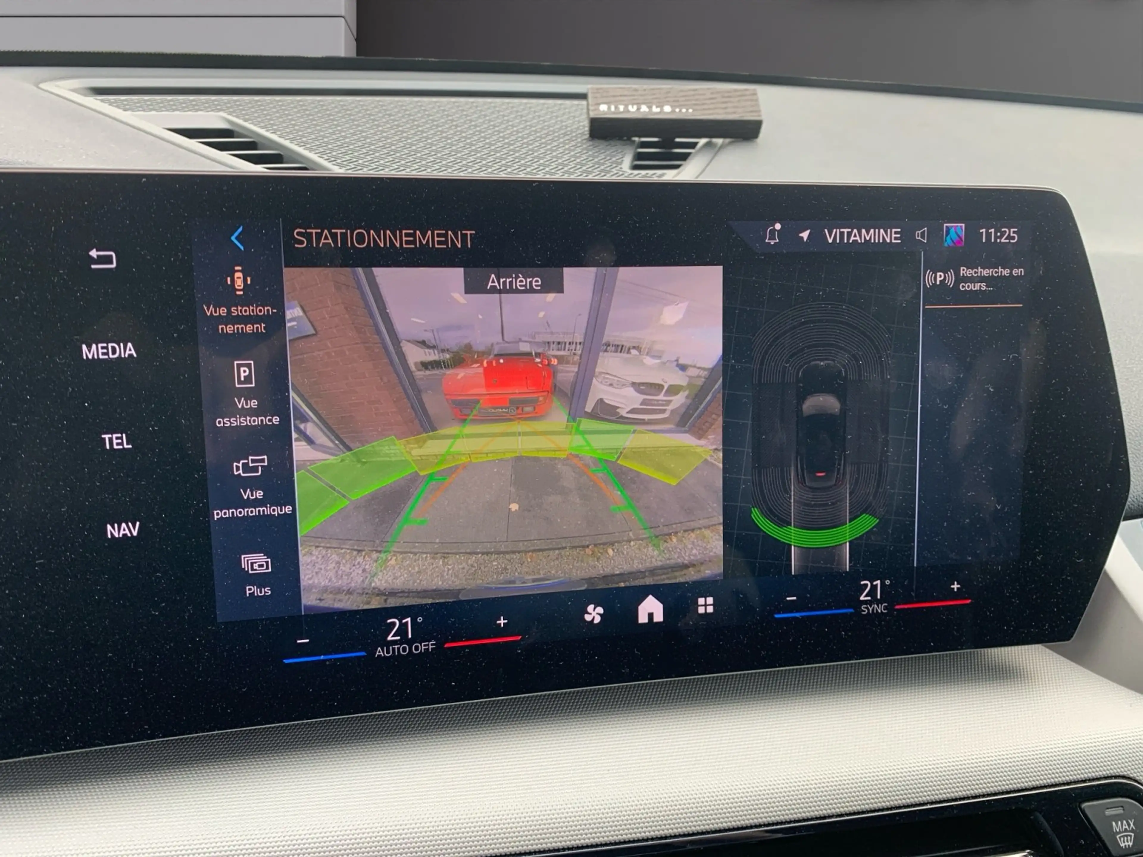 BMW iX2 iX2 66.5 kWh eDrive20 — photo 15