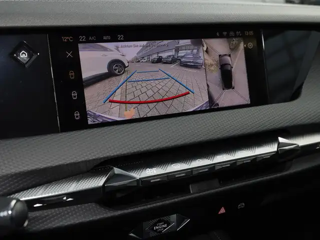 DS Automobiles DS 4 view 15