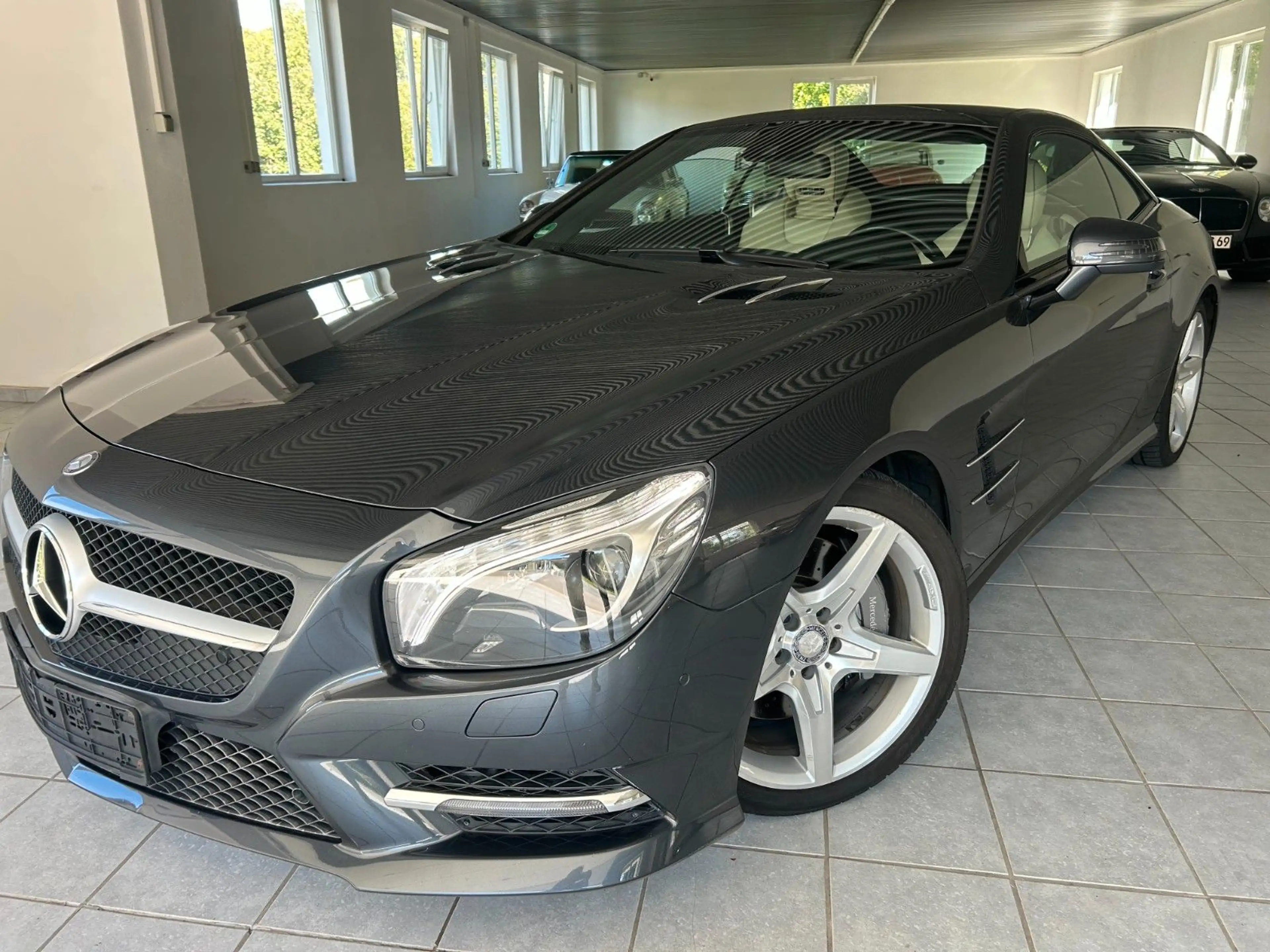 Mercedes-Benz SL 400 2.HD DT AMG TOP SERVICE NEU 64tkm