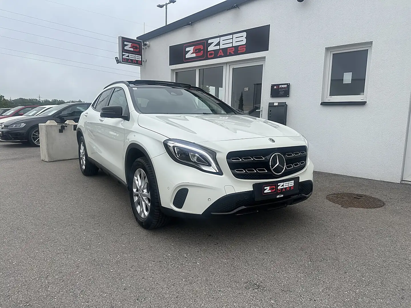 Mercedes-Benz GLA 180 d Aut. Weiß - 1