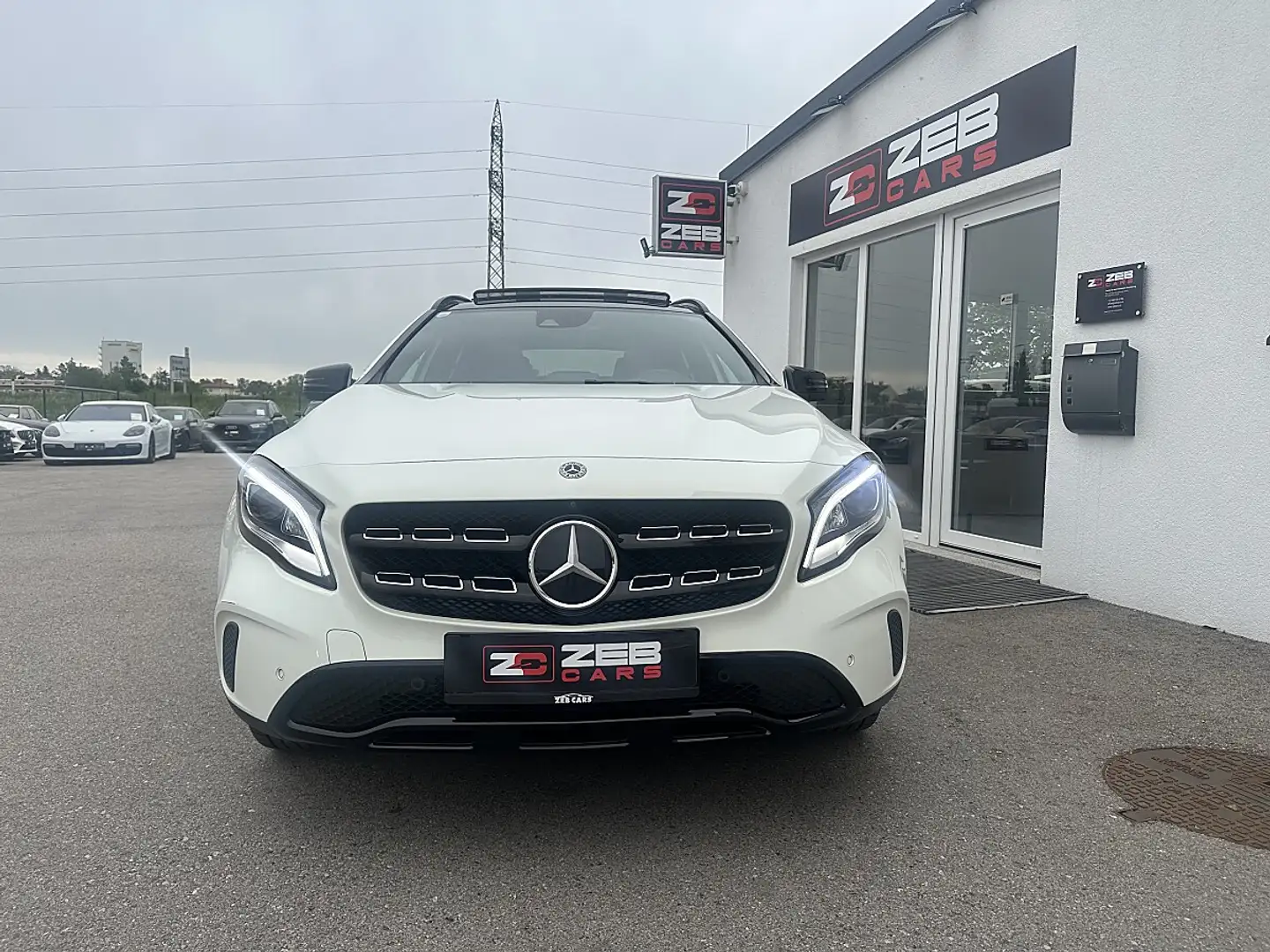 Mercedes-Benz GLA 180 d Aut. Weiß - 2