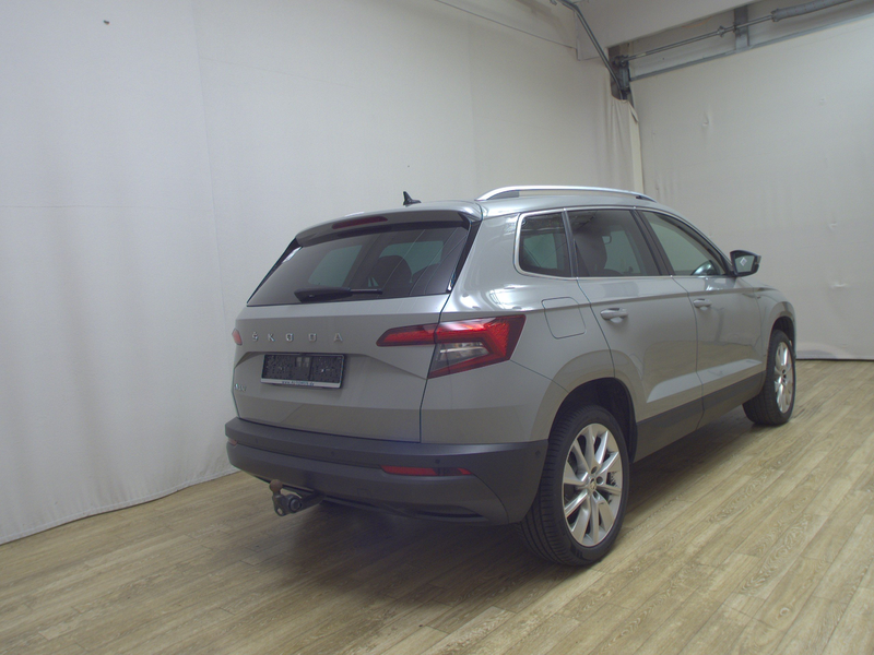 Skoda Karoq 1.5 TSI Clever Navi LED RFK Shz — photo 4