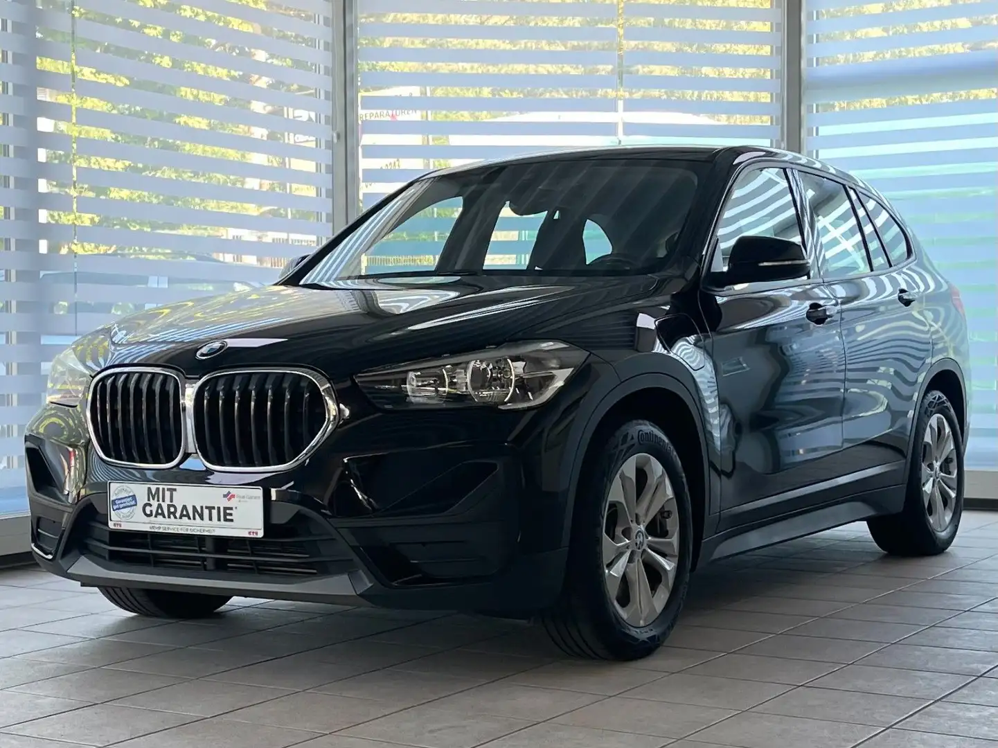 BMW X1 xDrive 25e Aut. Hybrid DAB Navi Noir - 1