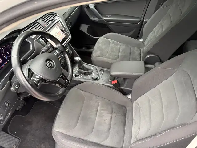 Volkswagen Tiguan Allspace view 11