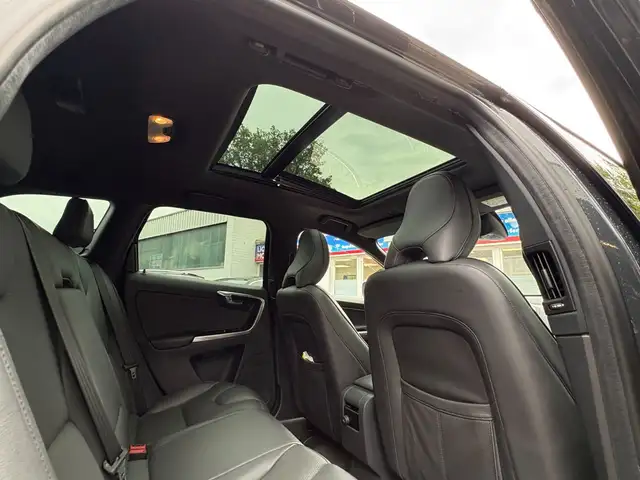 Volkswagen Tiguan Allspace view 14