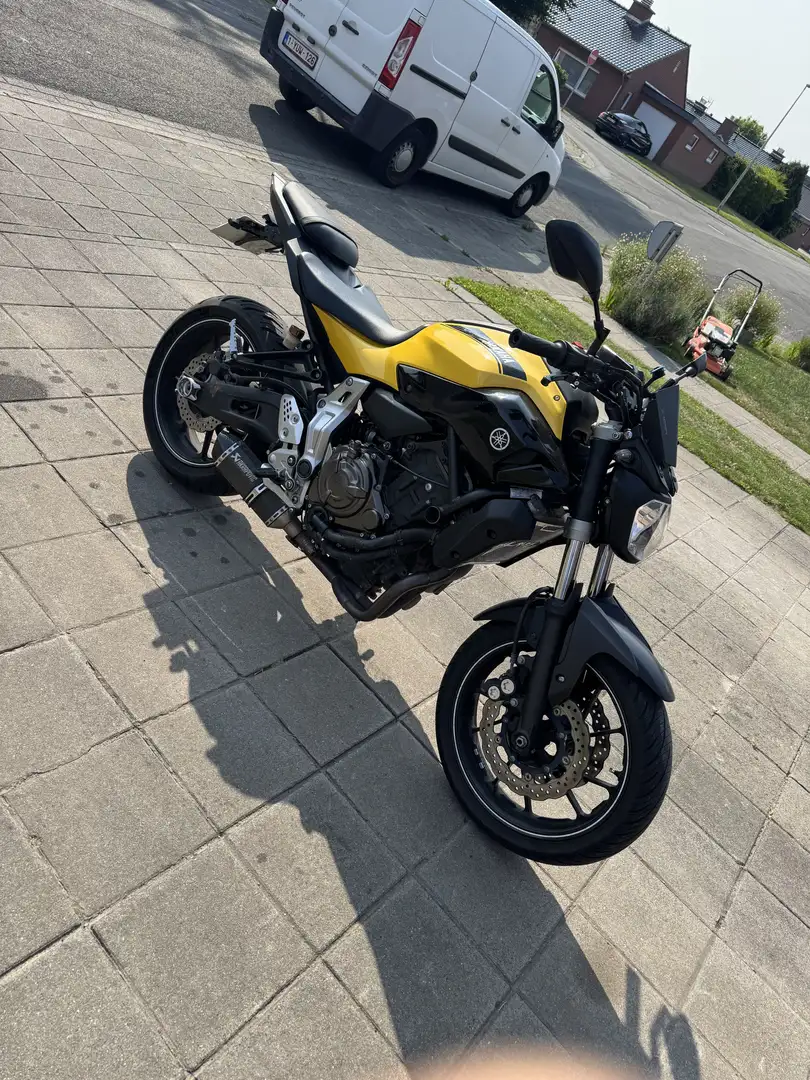 Yamaha MT-07 - 2