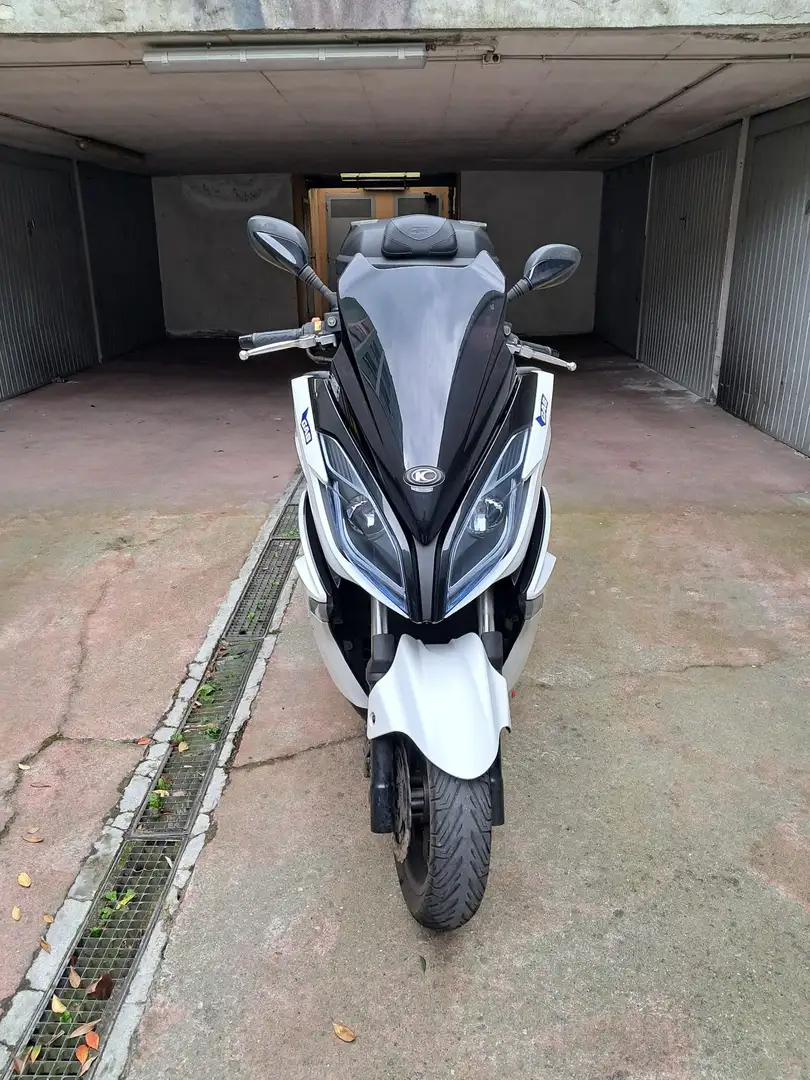 Kymco K-XCT 300i White - 1