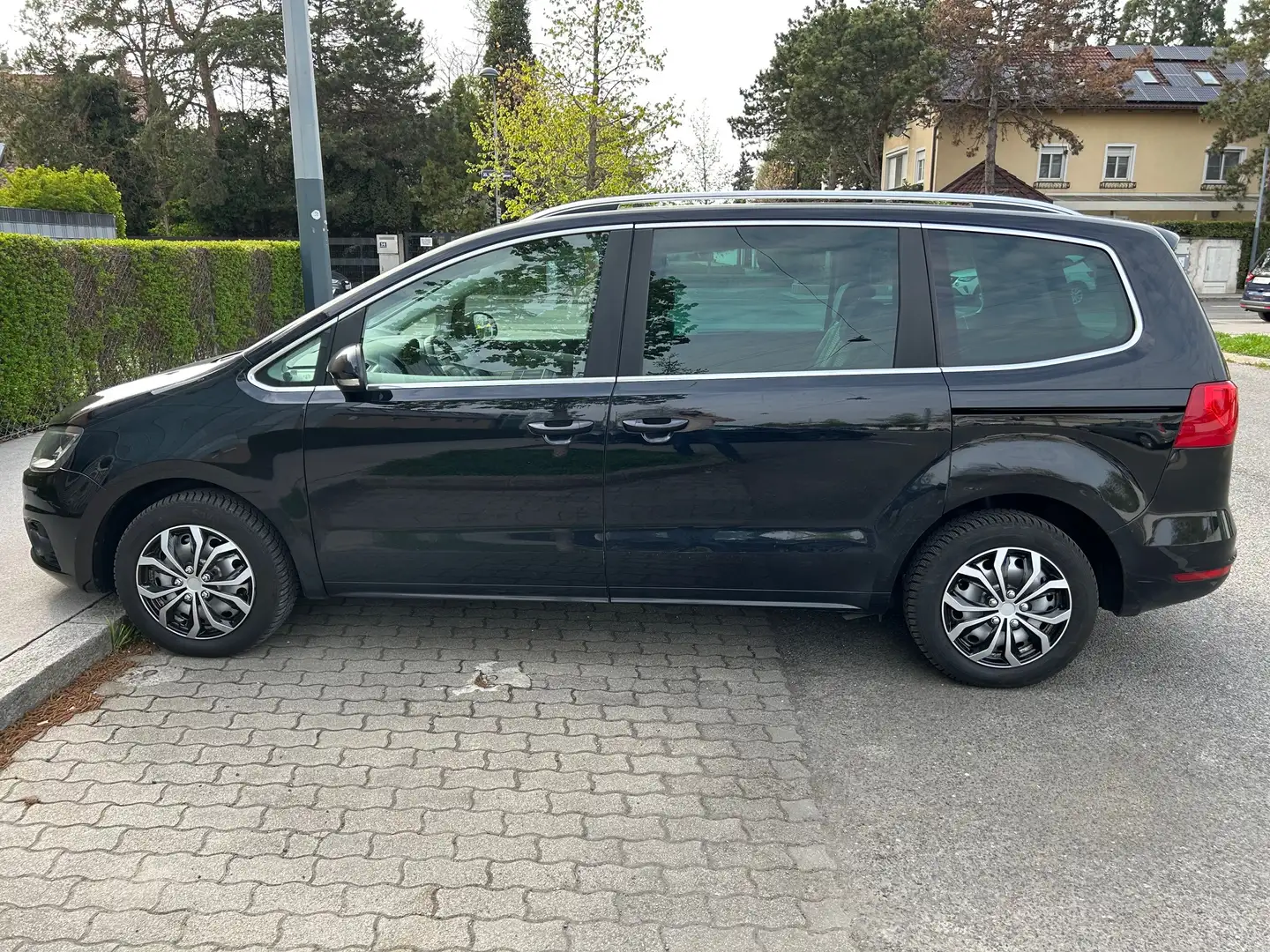 SEAT Alhambra Alhambra Style 2,0 TDI CR DPF DSG Style Schwarz - 2