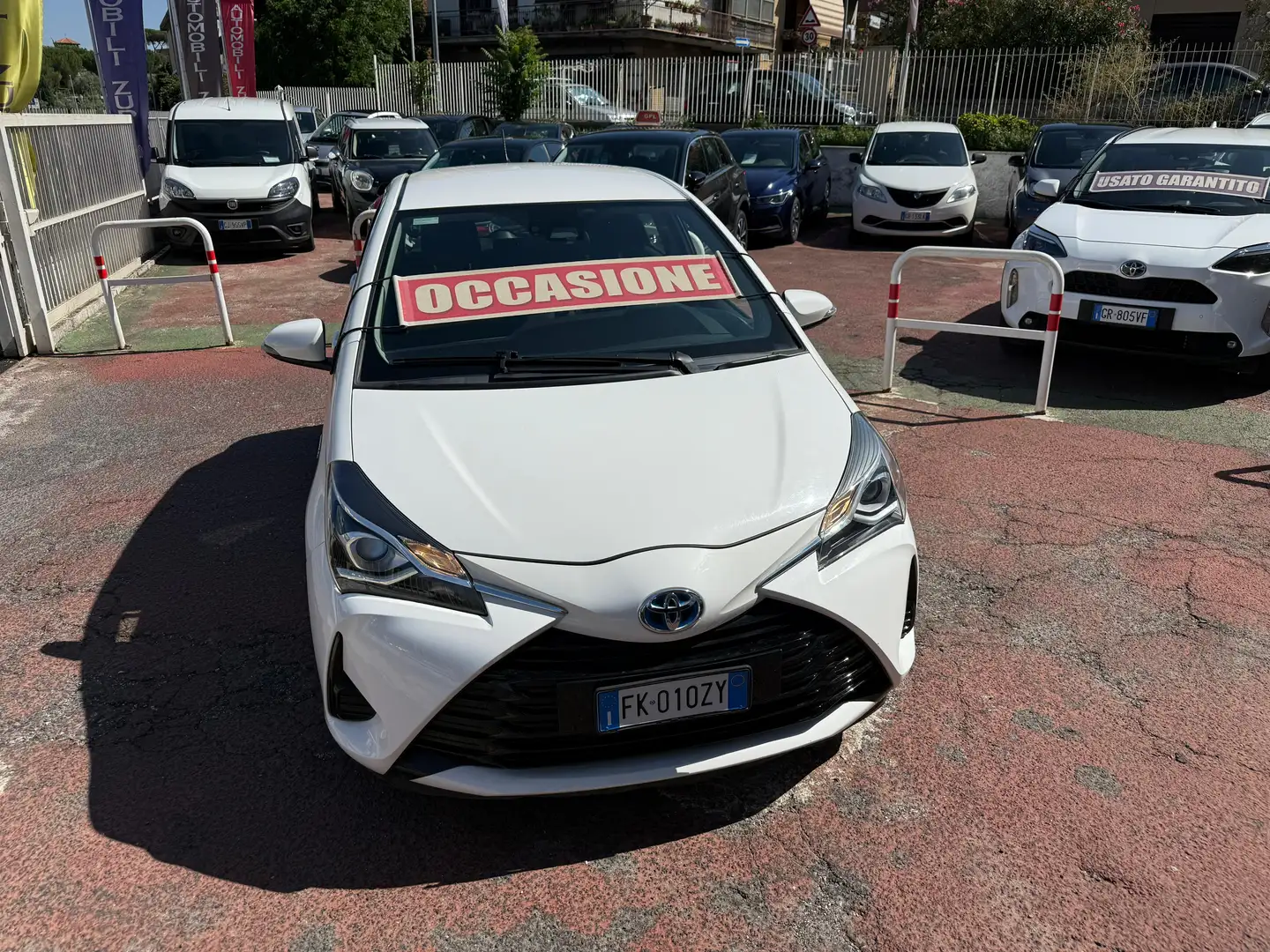 Toyota Yaris HYBRID 1.5 *BLUETOOTH/PRONTA CONSEGNA* Biały - 2