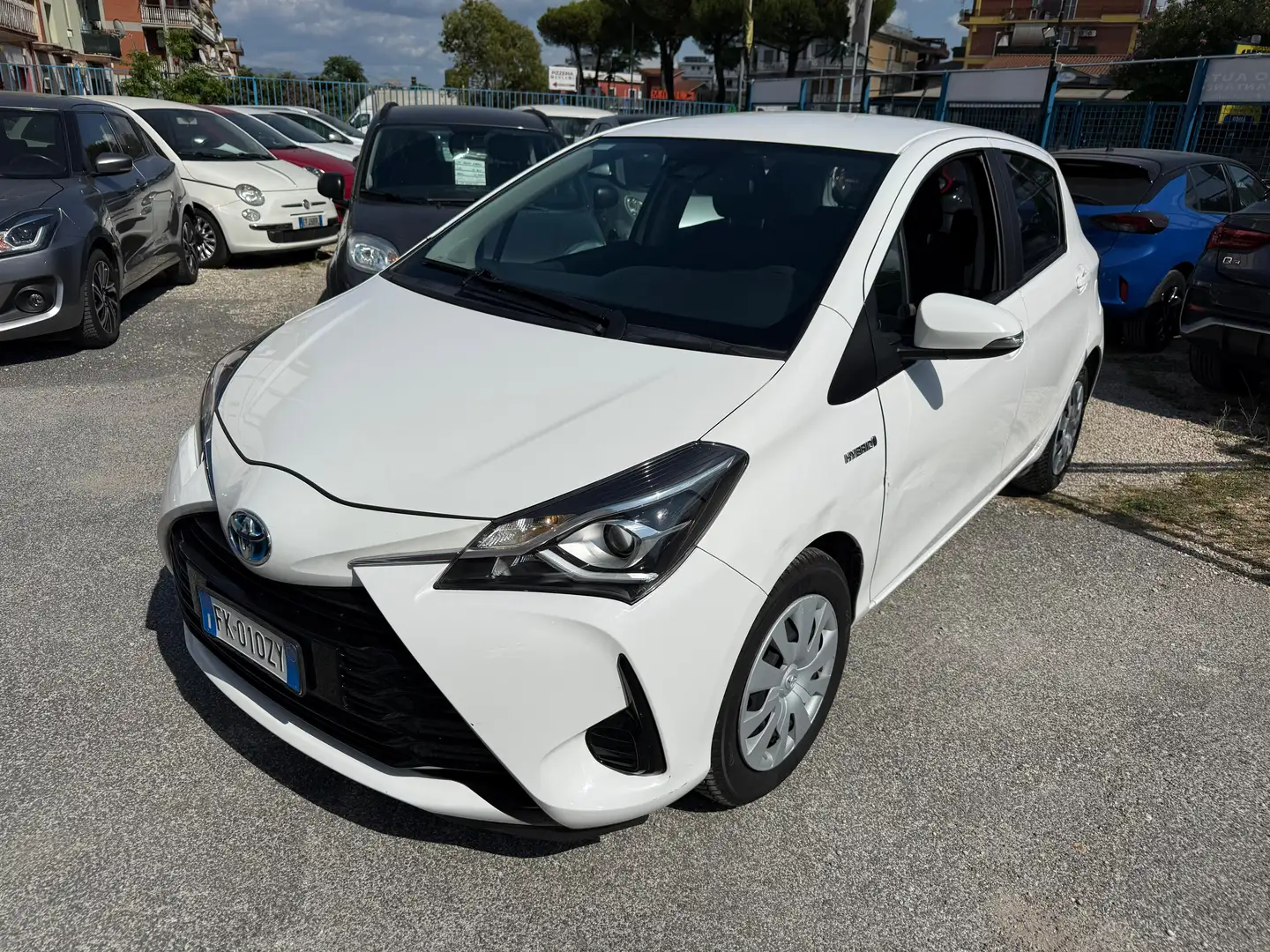 Toyota Yaris HYBRID 1.5 *BLUETOOTH/PRONTA CONSEGNA* Bianco - 1