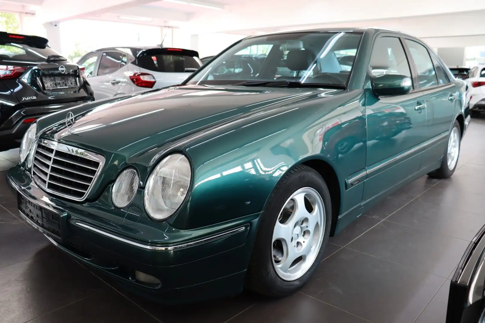Mercedes-Benz E 280 AVANTGARDE aus 2. Hand Verde - 1