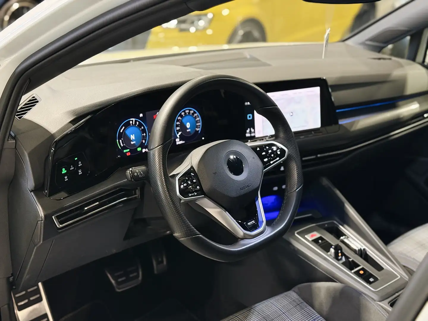Volkswagen Golf GTE VIII GTE Plug-in hybride - 12 Mnd Garantie Wit - 2