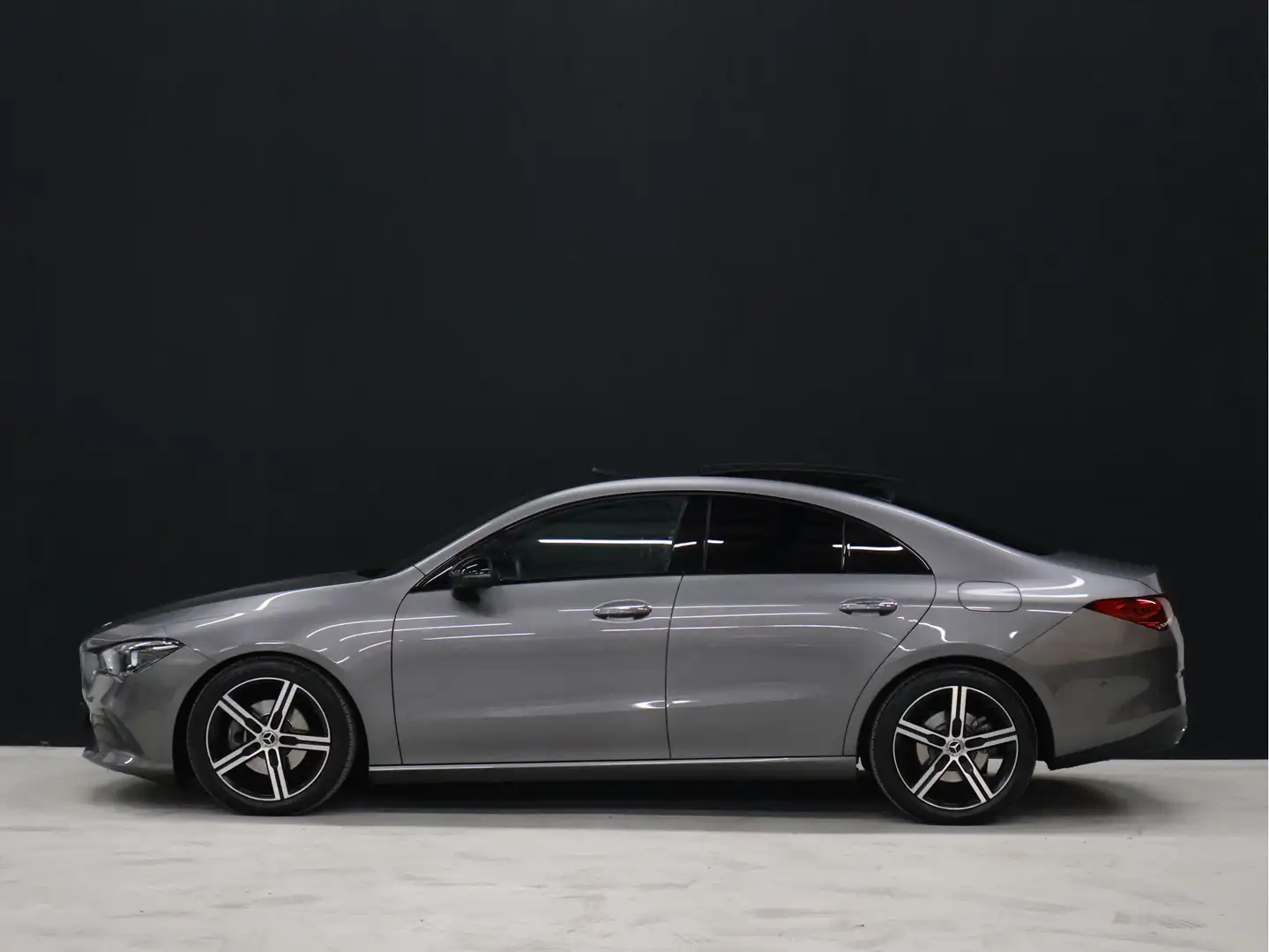 Mercedes-Benz CLA 200 Business Solution Progressive [SCHUIFKANTELDAK, CA Gris - 2