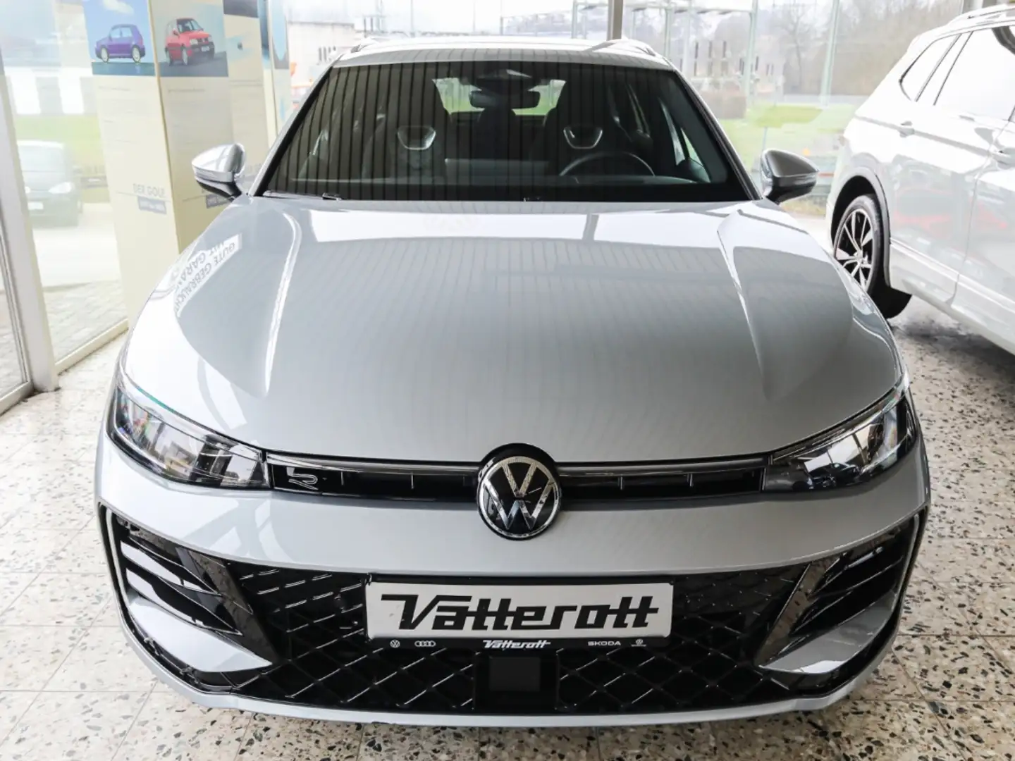 Volkswagen Passat 1.5 eHybrid DSG R line Navi HuD AHK Argento - 2