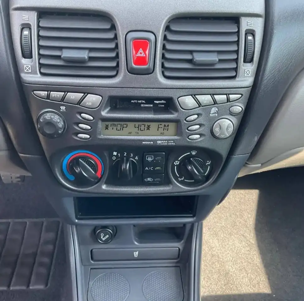 Nissan Almera 2.2 Di Comfort, foto 4
