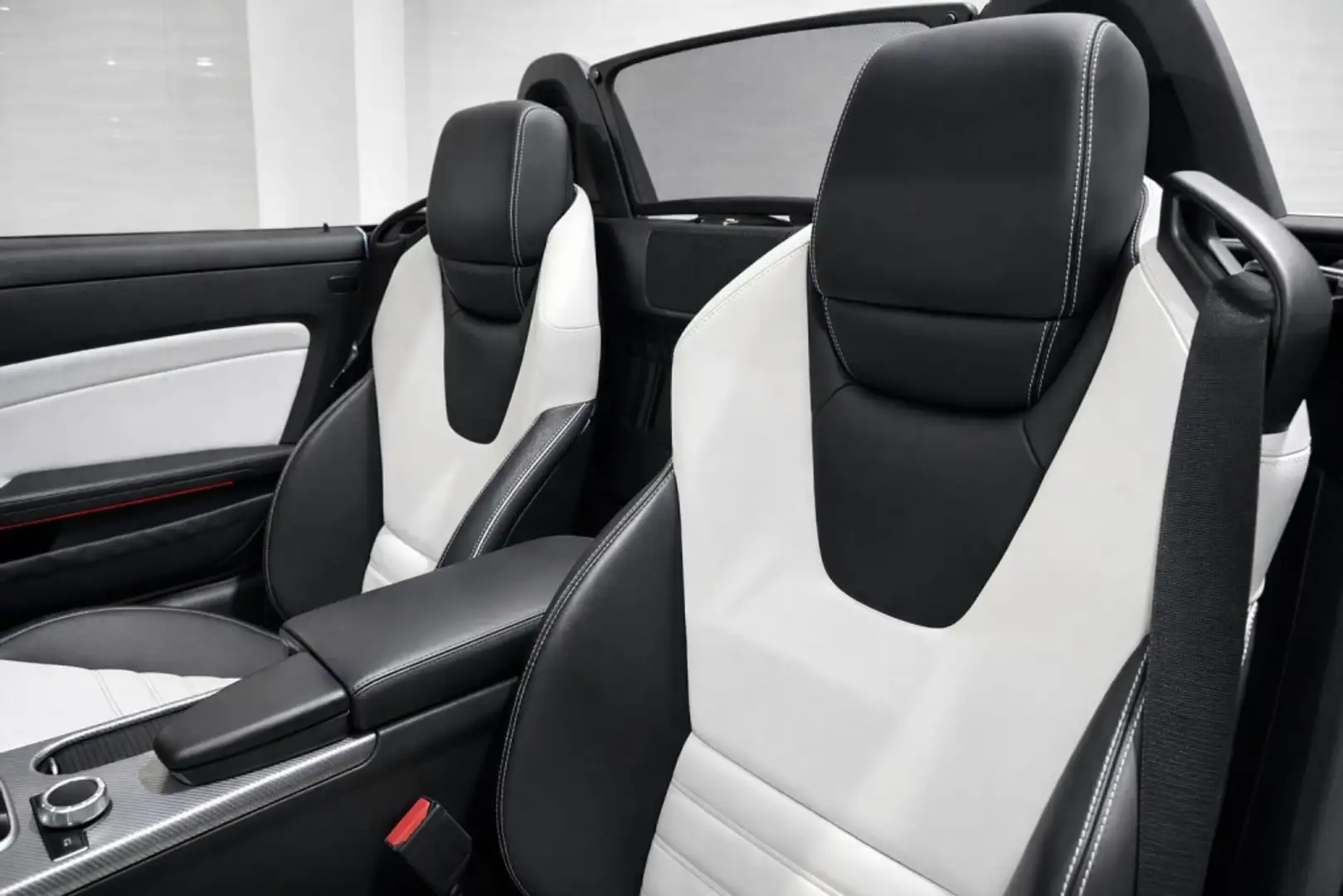 Mercedes-Benz SLC 200 43 AMG Aut. Blanco - 2