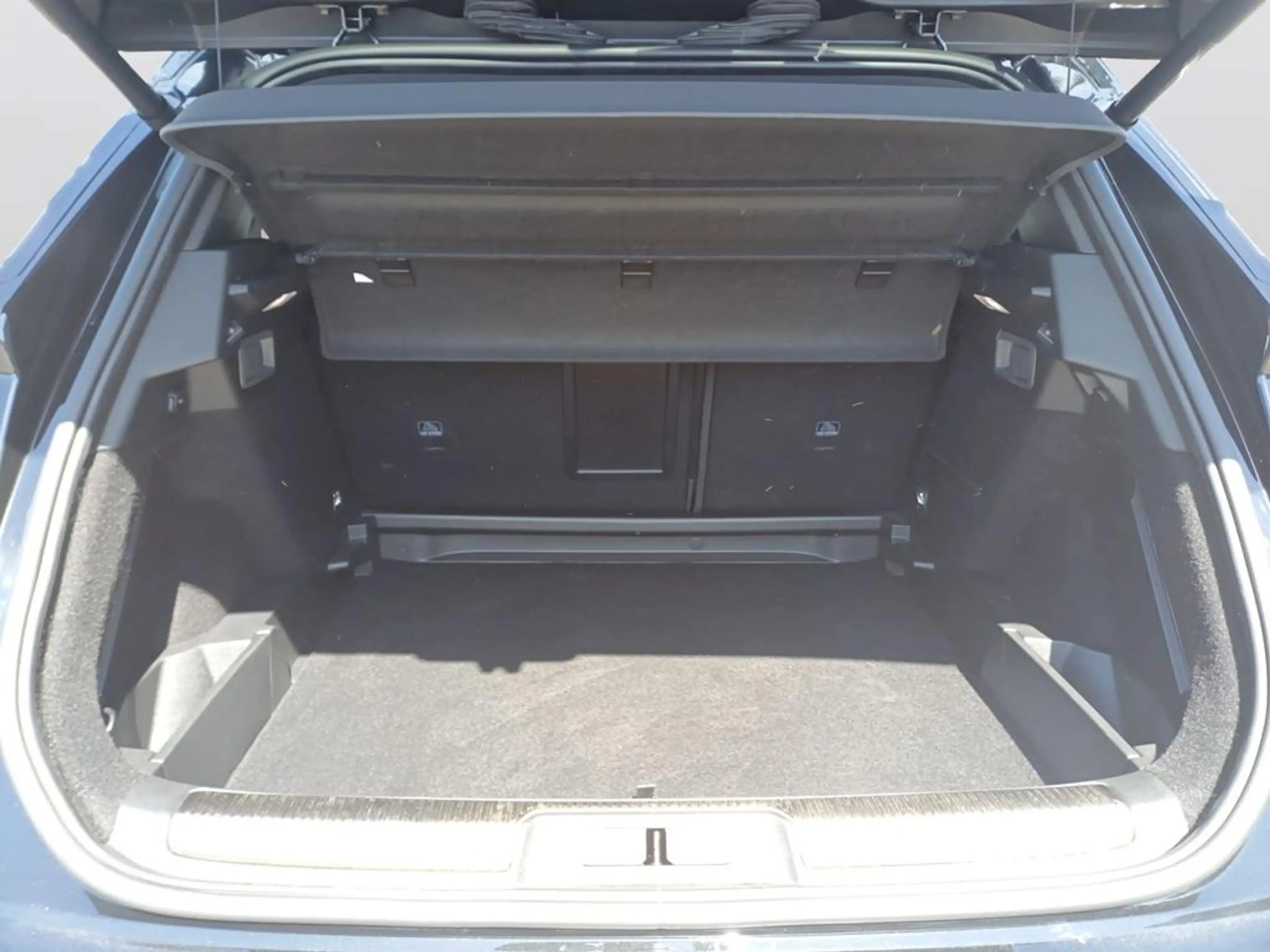 DS Automobiles DS 7 DS 7 PERFORMANCE LINE + BlueHDi 130 EAT8 — photo 6