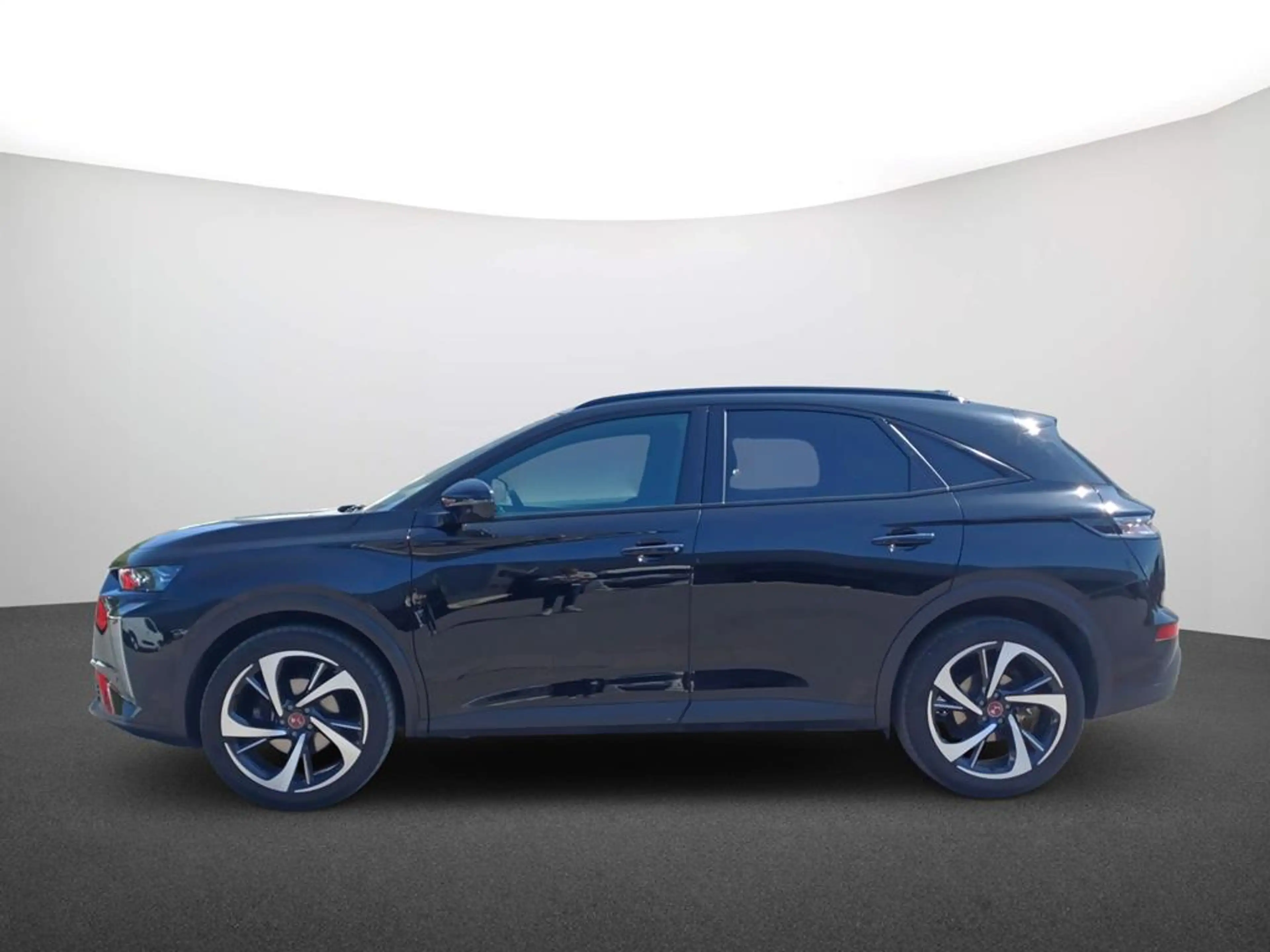 DS Automobiles DS 7 DS 7 PERFORMANCE LINE + BlueHDi 130 EAT8 — photo 4