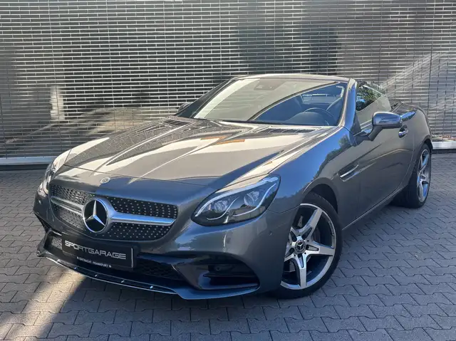 Mercedes-Benz SLC 180 AMG Line 9G LED Navi Kamera Airscarf Pano-Variodach