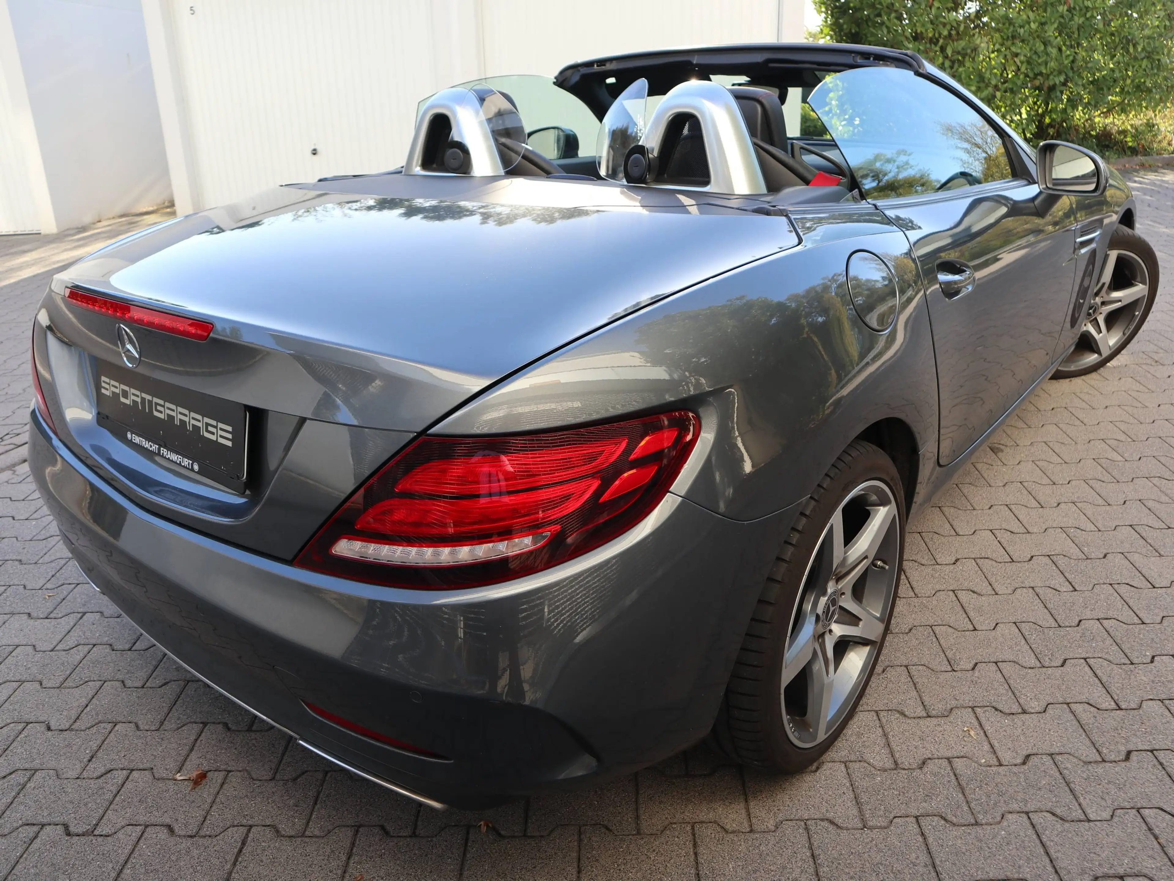 Mercedes-Benz SLC 180 AMG Line 9G LED Navi Kamera Airscarf Pano-Variodach — photo 5