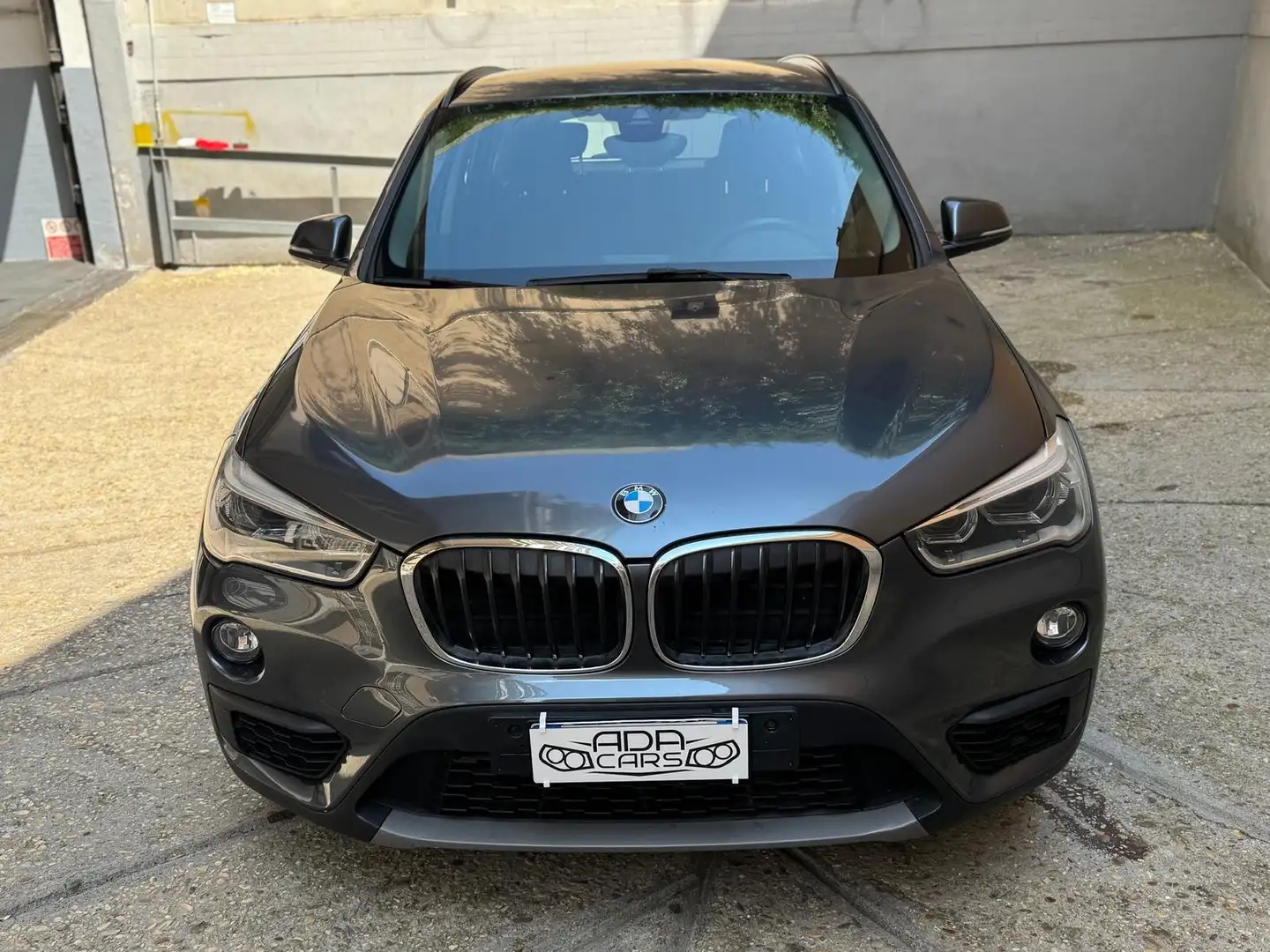 BMW X1 2.0 sdrive18d automatica Grau - 2
