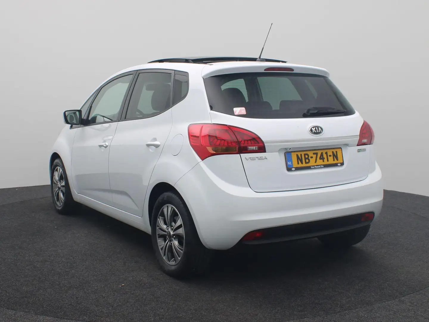 Kia Venga 1.4 CVVT ExecutiveLine Pano Dak | Stoelverwarming Wit - 2