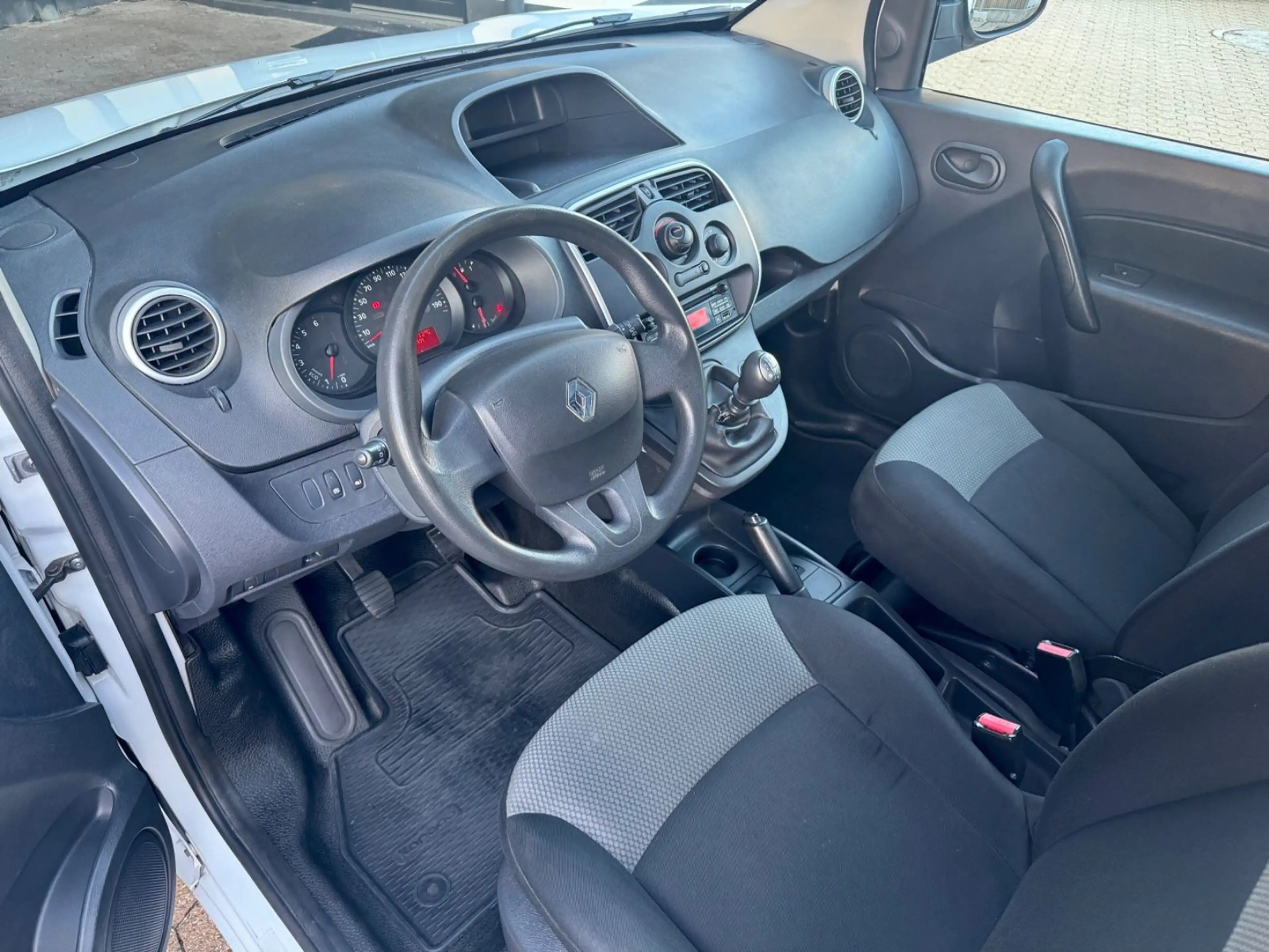 Renault Kangoo Rapid Extra Start/Stop PDC 1.Hand — photo 5