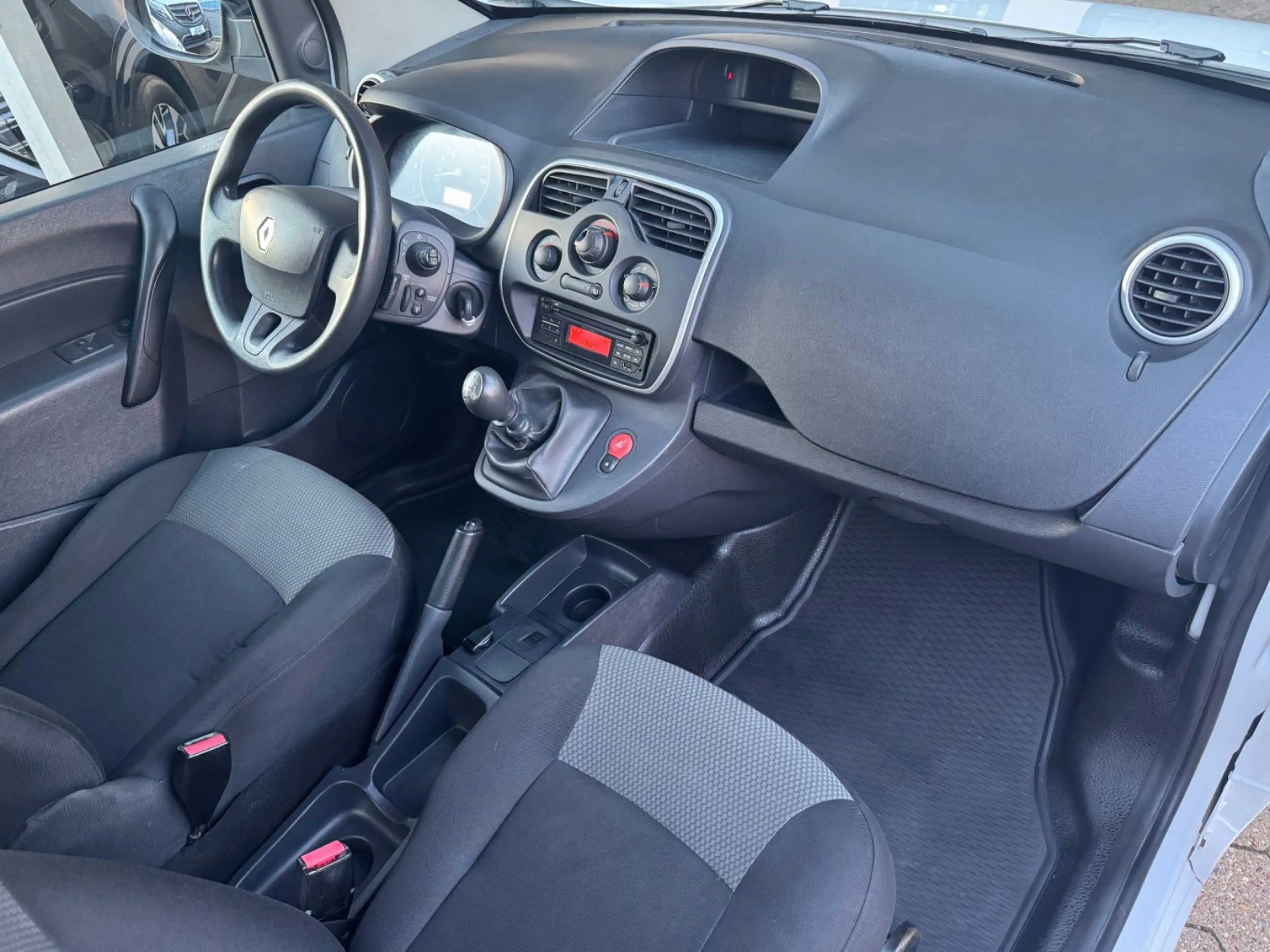 Renault Kangoo Rapid Extra Start/Stop PDC 1.Hand — photo 6