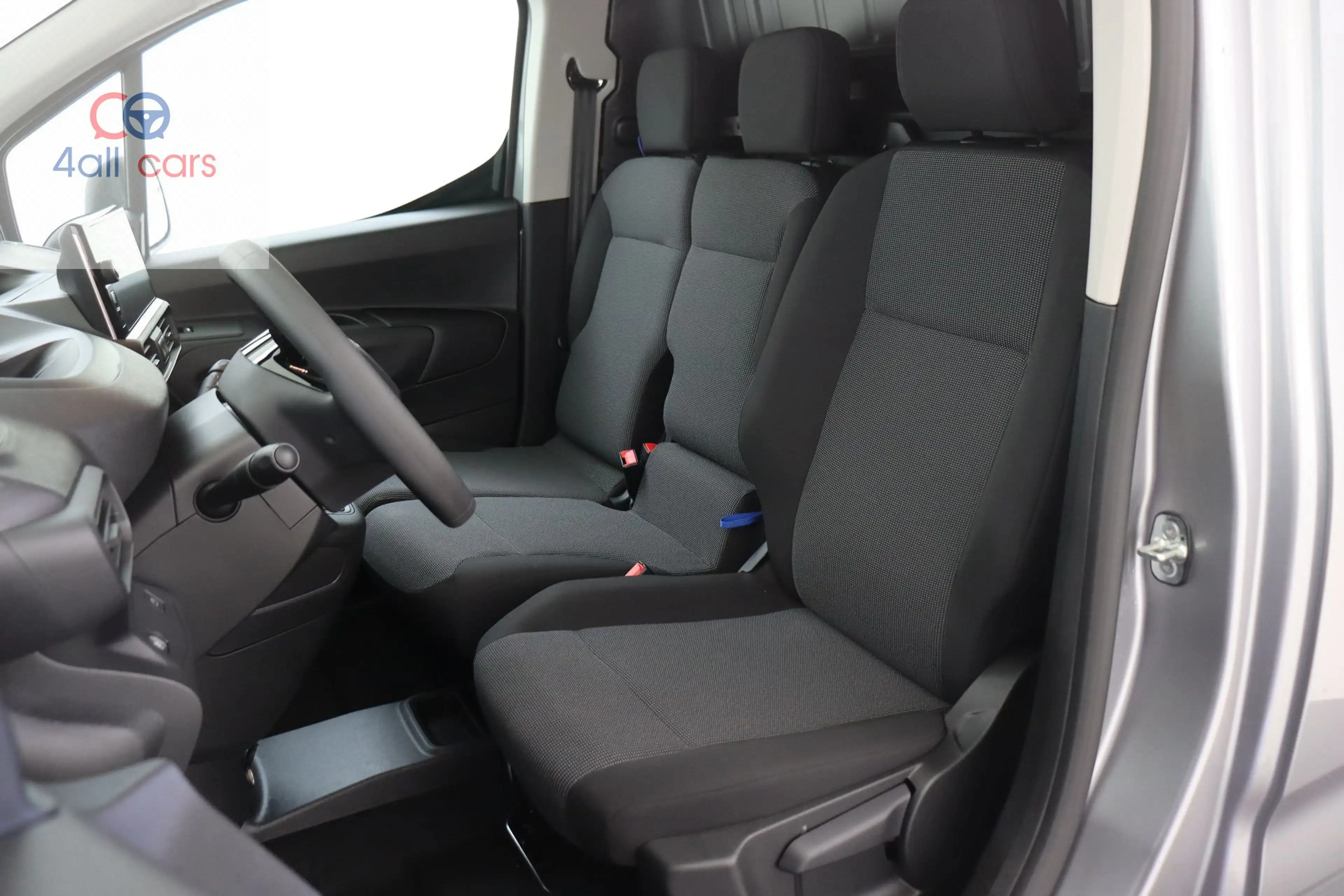 Peugeot Partner 3345 Light L1 Airco Cruise PDC CAM BT USB 650Kg 1.5BlueHDi S&S — photo 10