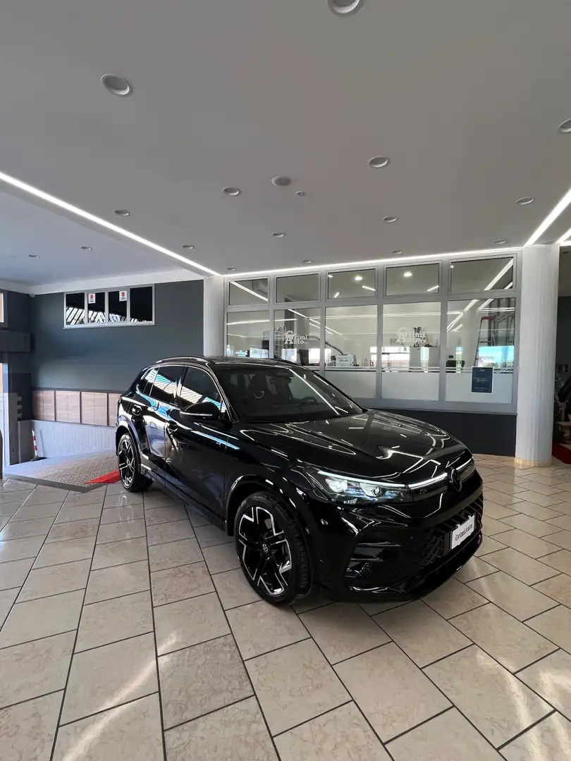 Volkswagen Tiguan Tiguan 2.0 TDI 150 CV SCR DSG R-Line Nero - 1
