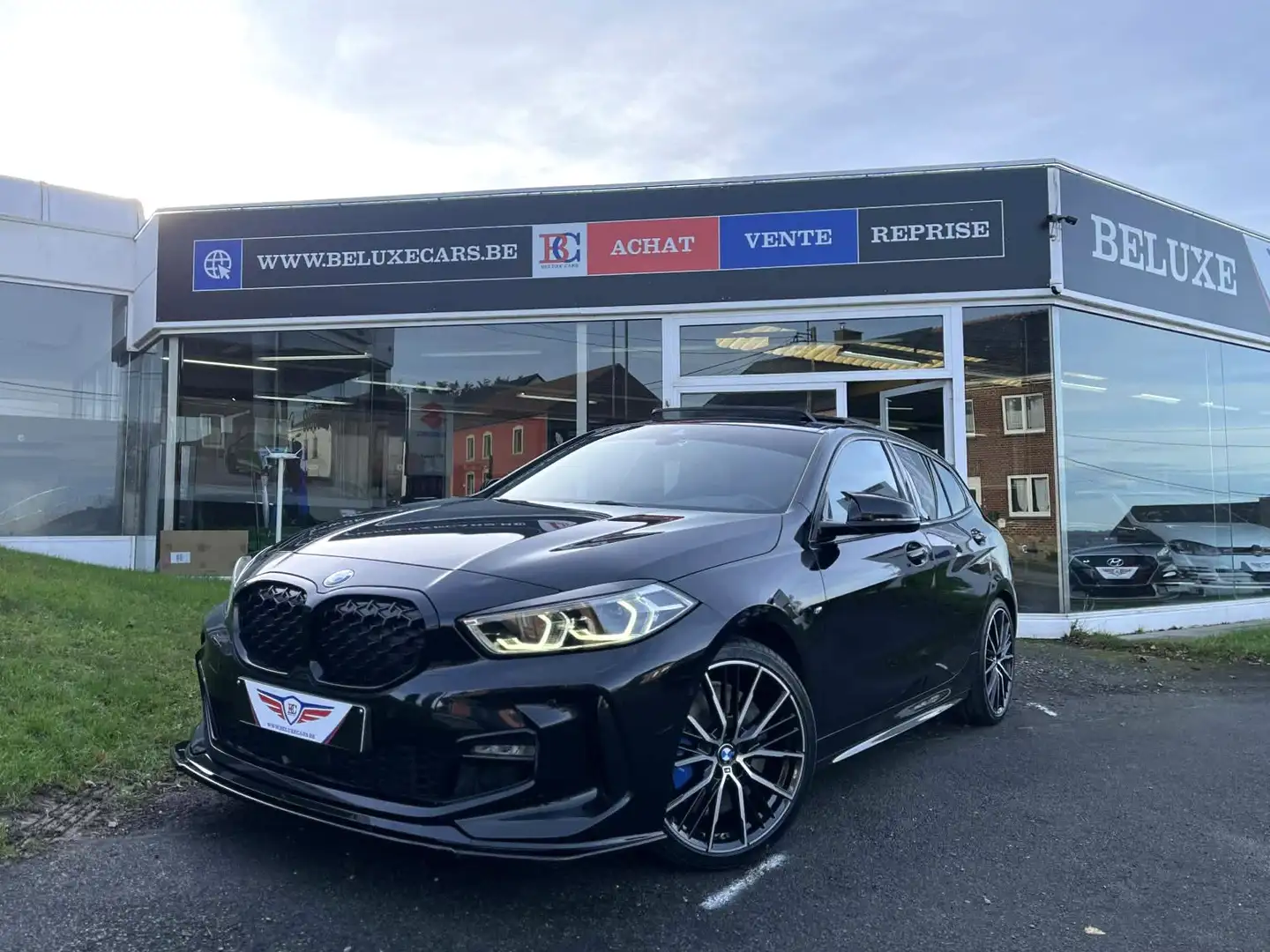 BMW 118 118iA PACK M *TOIT OUVRANT*CAMERA*ALCANTARA* Noir - 1