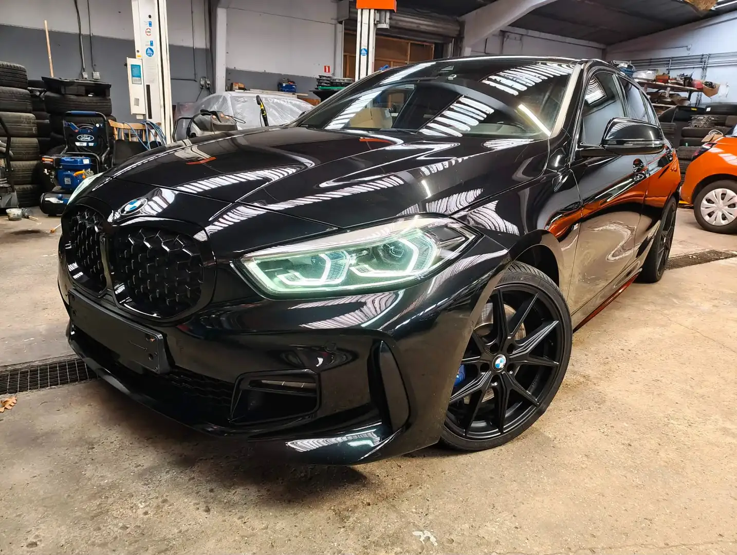 BMW 118 118iA PACK M *TOIT OUVRANT*CAMERA*ALCANTARA* Zwart - 1