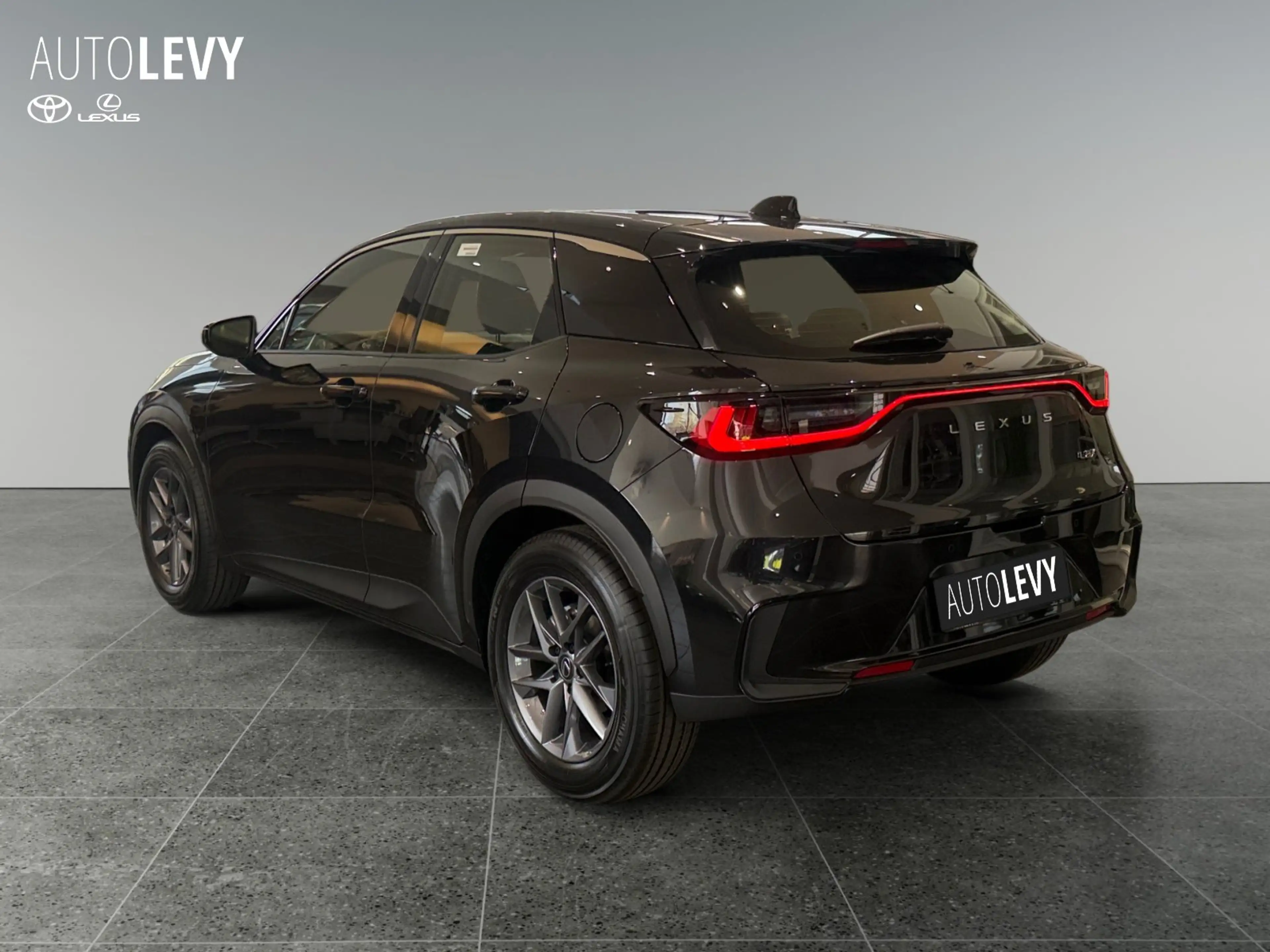 Lexus LBX 1.5 Hybrid Komfortpaket Kamera+Navi+SHZ+LM — photo 4