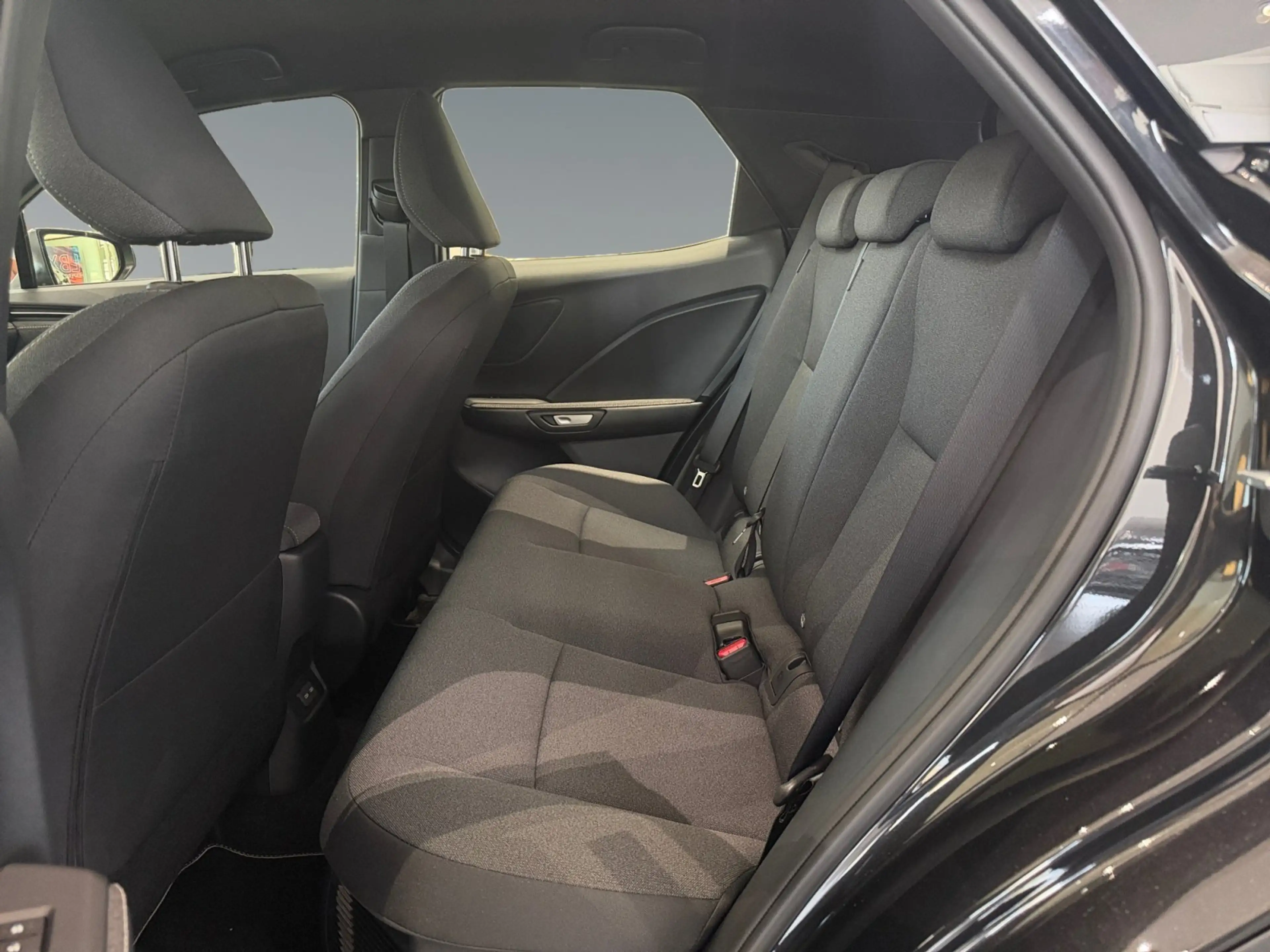 Lexus LBX 1.5 Hybrid Komfortpaket Kamera+Navi+SHZ+LM — photo 14