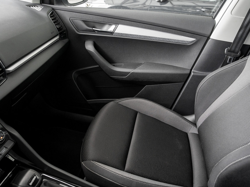 Skoda Karoq 1.5 TSI Tour DSG pACC Navi SHZ Matrix — photo 10