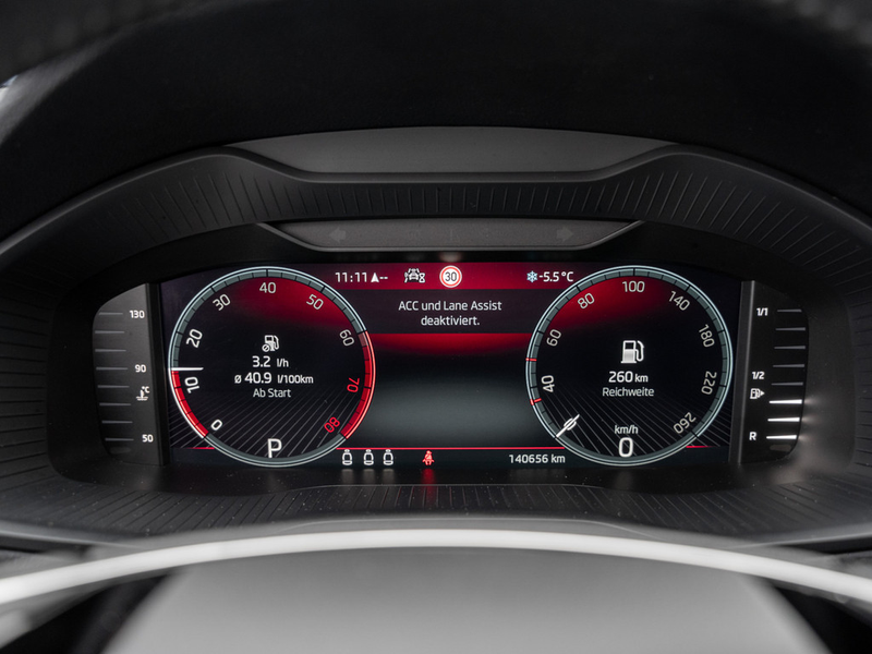 Skoda Karoq 1.5 TSI Tour DSG pACC Navi SHZ Matrix — photo 11