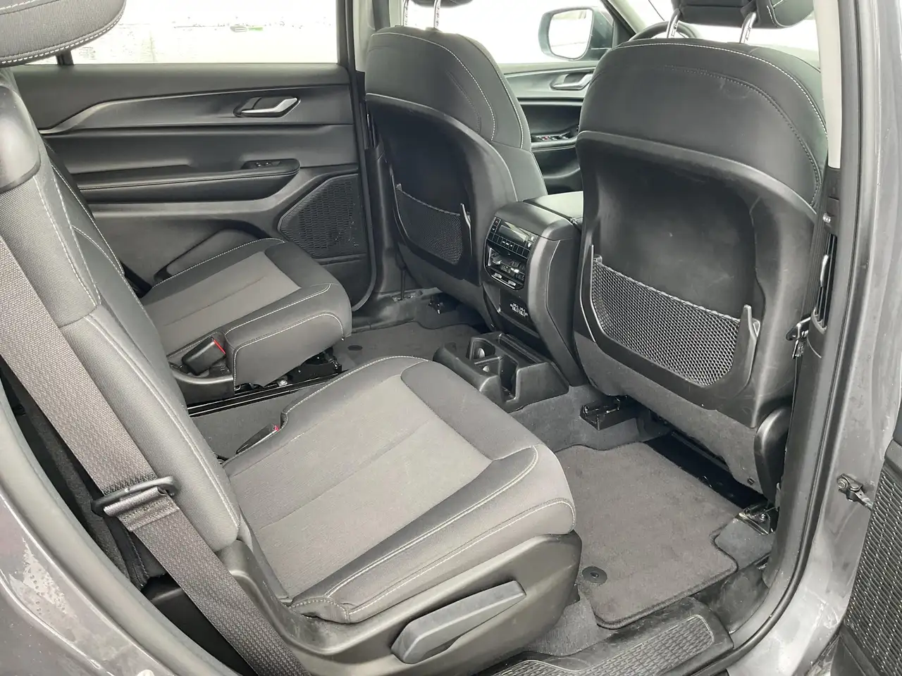 Jeep Grand Cherokee photo Jeep Grand Cherokee