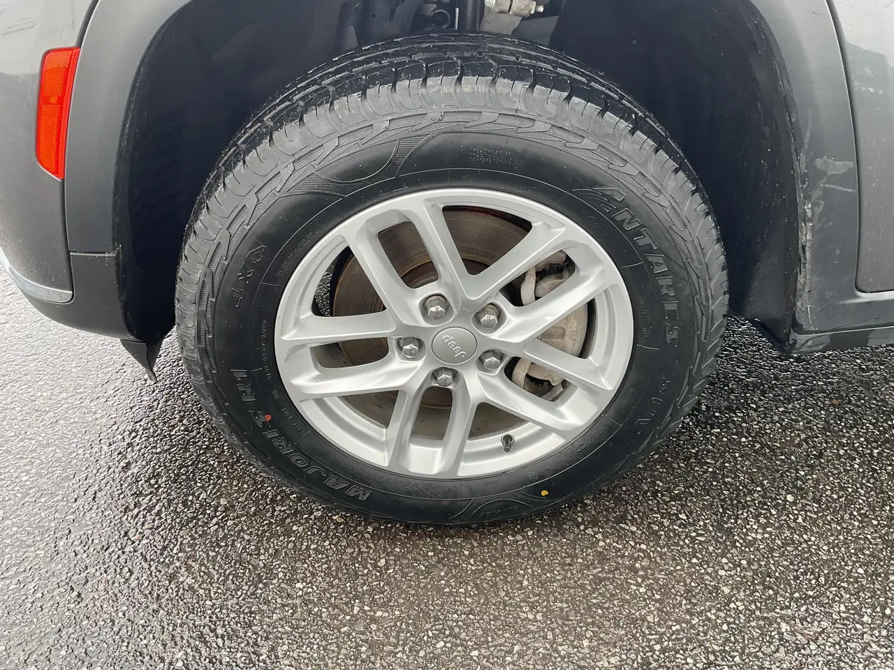 Jeep Grand Cherokee photo Jeep Grand Cherokee